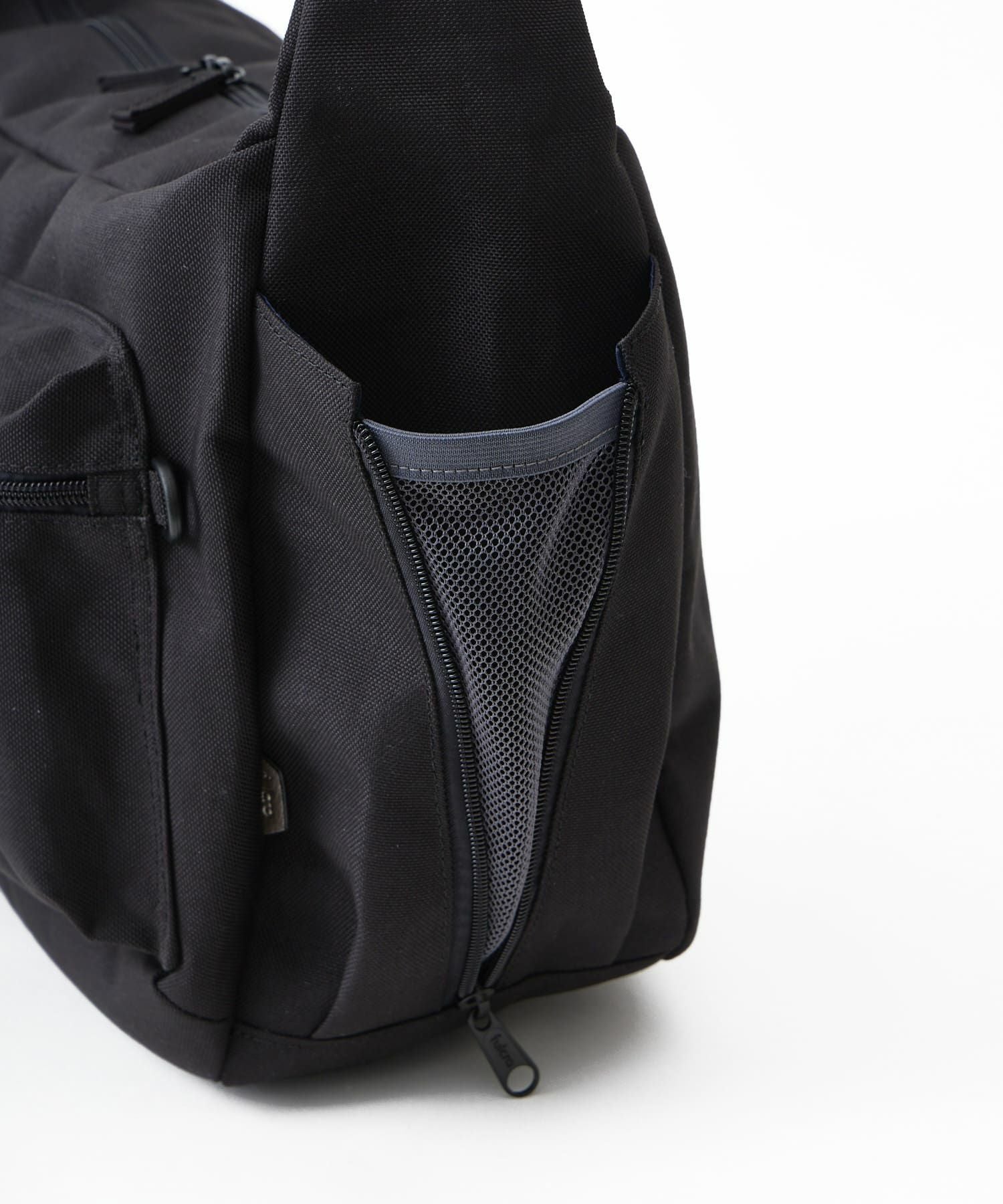 fulcro ショルダーバッグ 自立設計 撥水 広い開口部 ドローストリングポケット B5  fca-1023