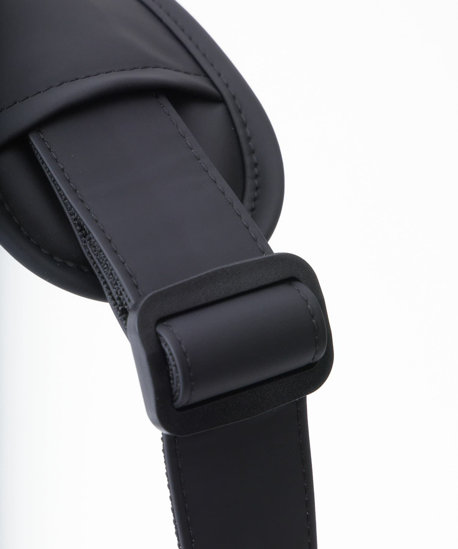 fulcro フルクロ ショルダーバッグ 耐水 Ａ5収納 Explorer ブラック fia-3012