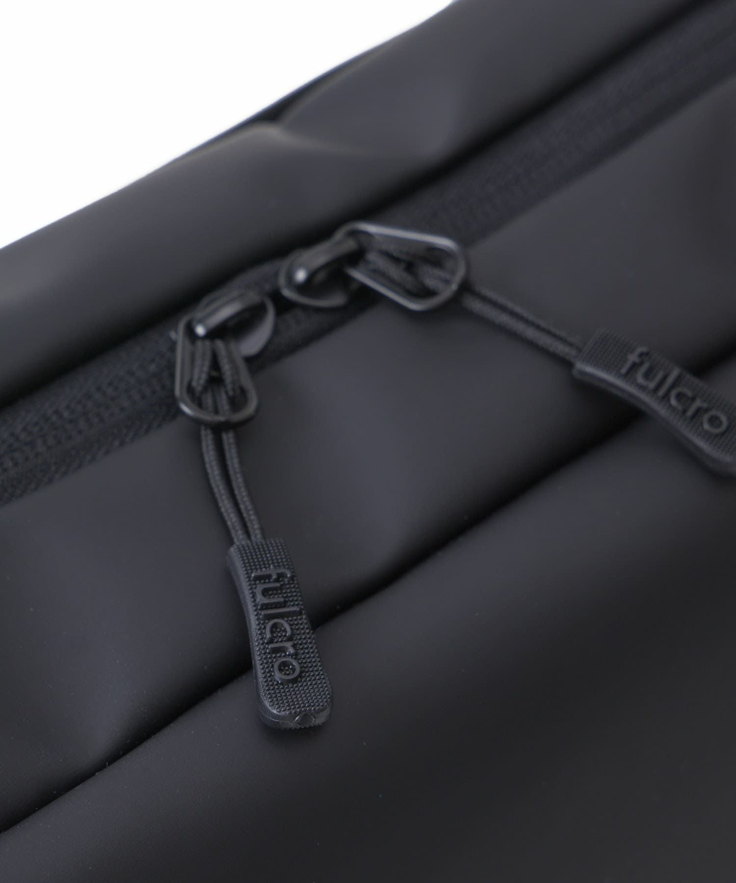 fulcro フルクロ ショルダーバッグ A4収納 耐水 キャリーオン Explorer fia-3013 ブラック