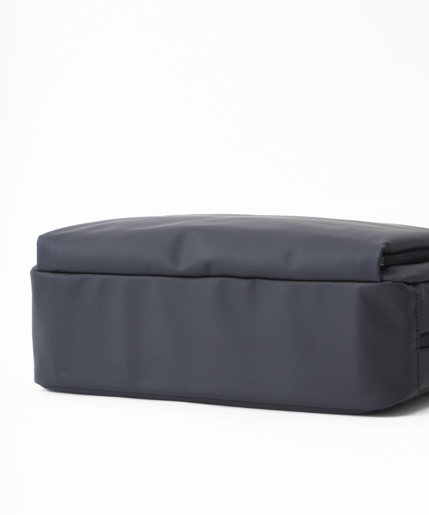 fulcro フルクロ ショルダーバッグ A4収納 耐水 キャリーオン Explorer fia-3013 ブラック