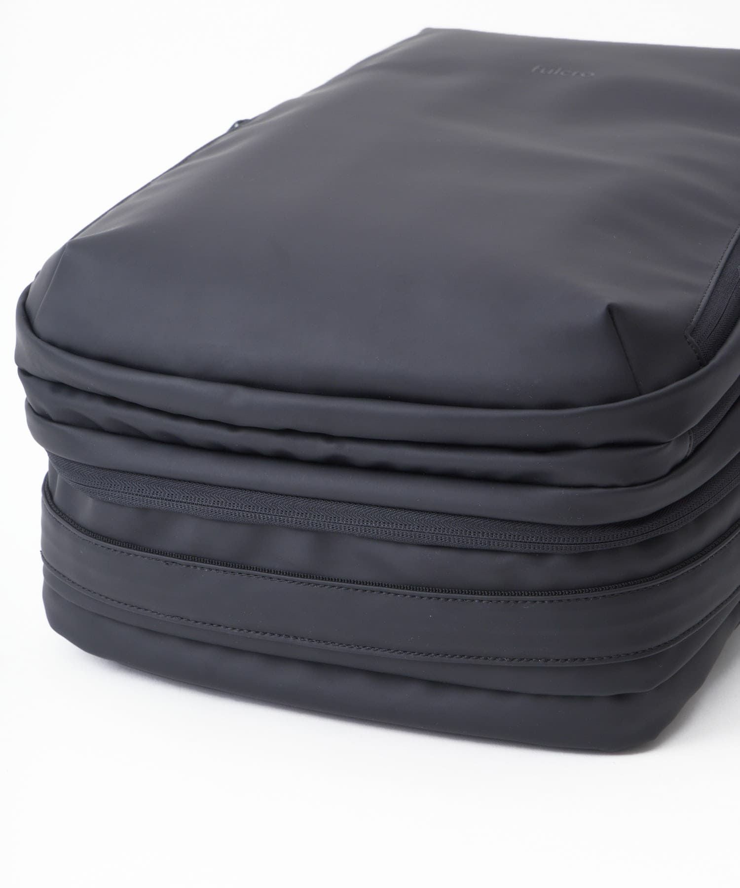 fulcro フルクロ バックパック リュック  PC収納 15インチ 耐水 キャリーオン Explorer fia-3014 ブラック