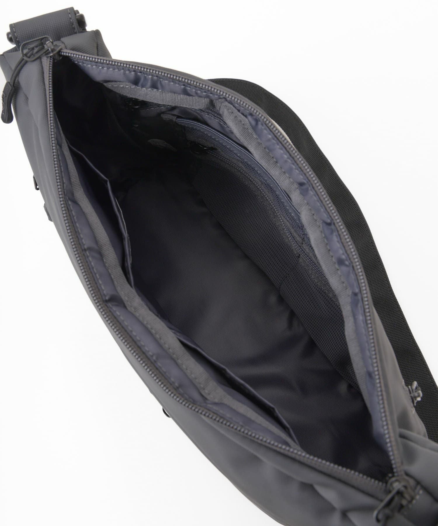 fia-3021 ショルダーバッグ 耐水 A5収納 Explorer fia-3021 ダークグレー