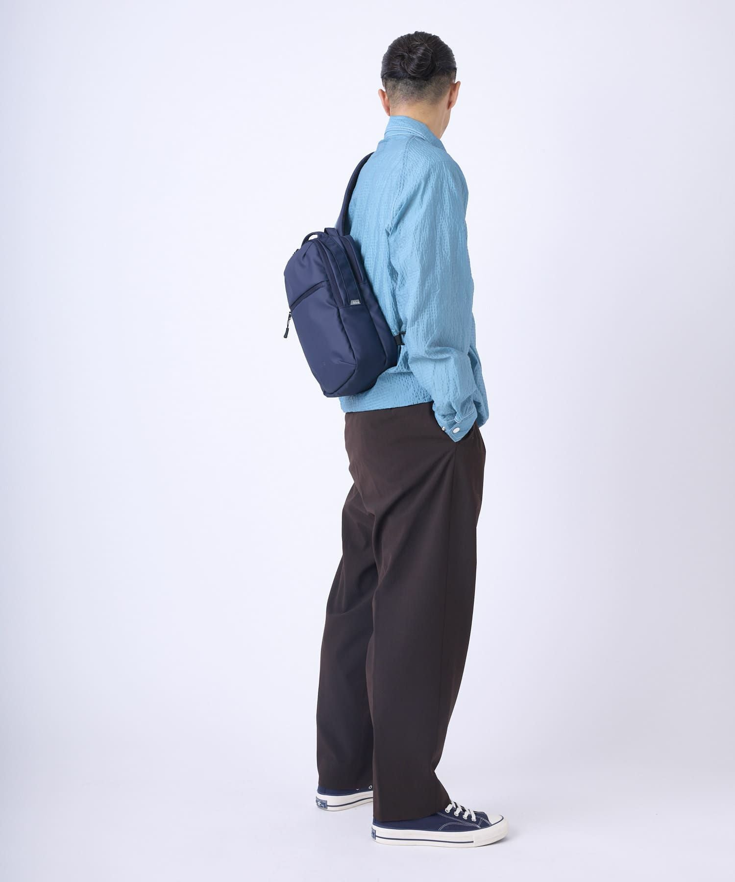 fulcro クロスボディバッグ 耐水 A5収納 Explorer fia-3022 ダークネイビー