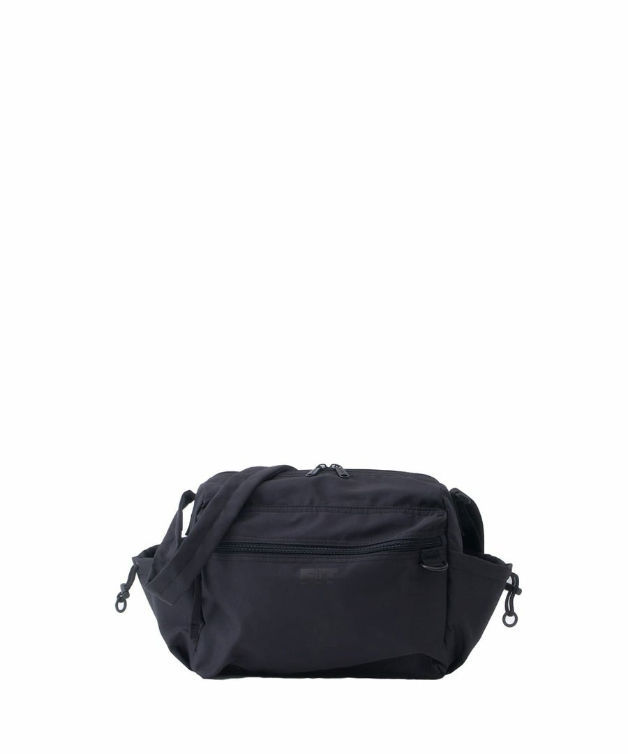 anello FIT LYRA ショルダーバッグ A5収納 軽量 両面撥水 AGB5122 ブラック