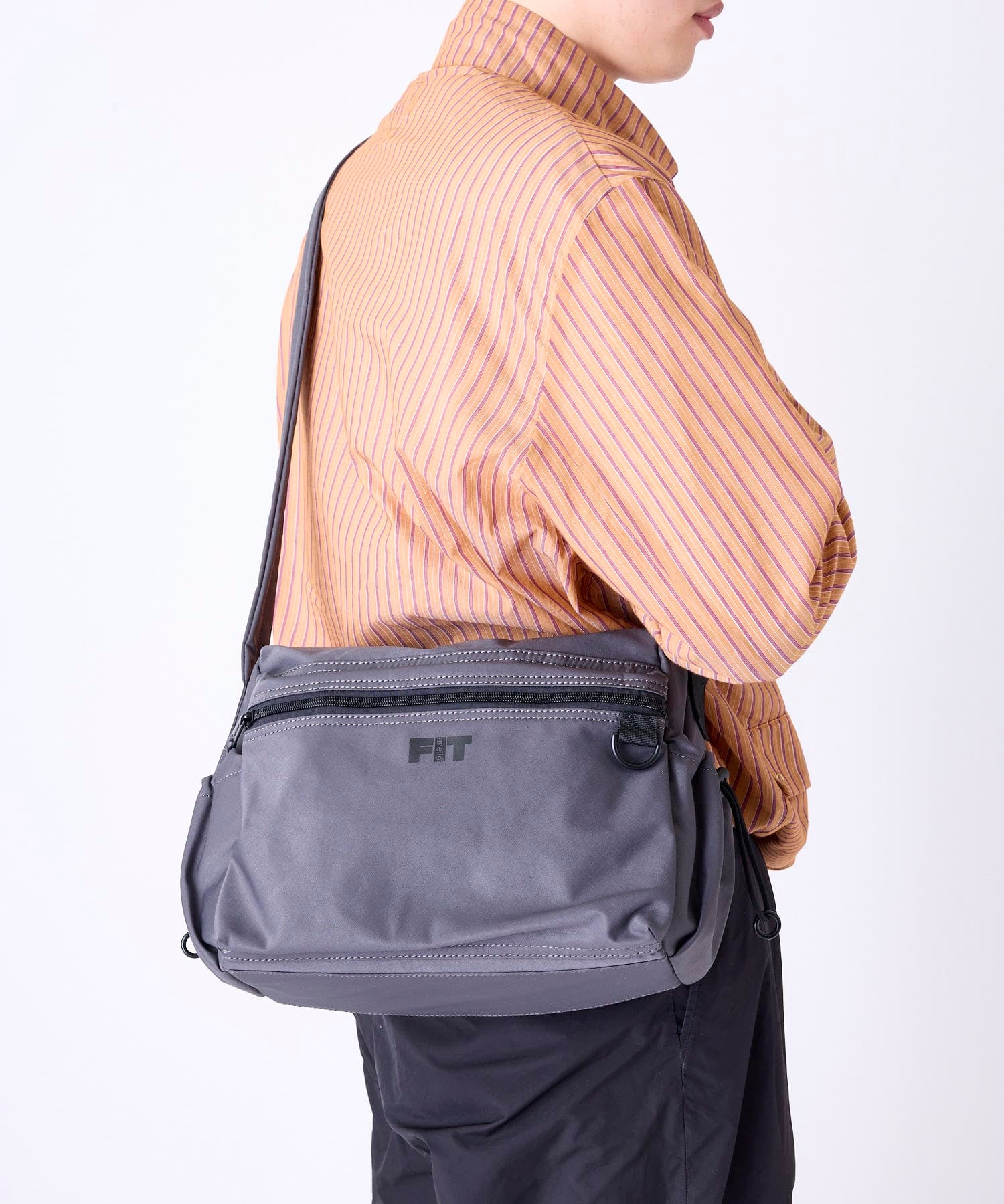 anello FIT LYRA ショルダーバッグ A5収納 軽量 両面撥水 AGB5122