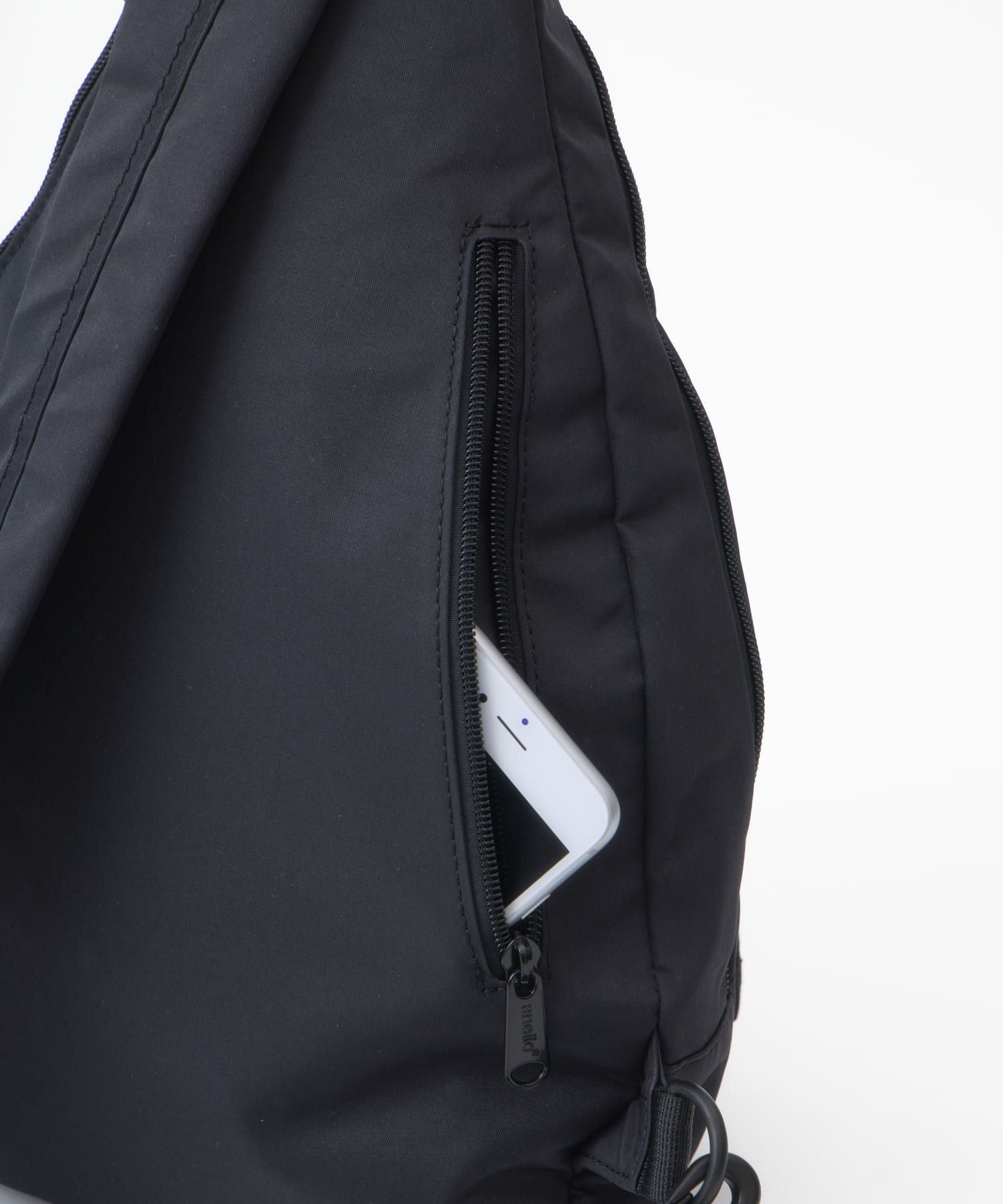 anello FIT LYRA　クロスボディ A5 軽量 両面撥水 AGB5123 ブラック