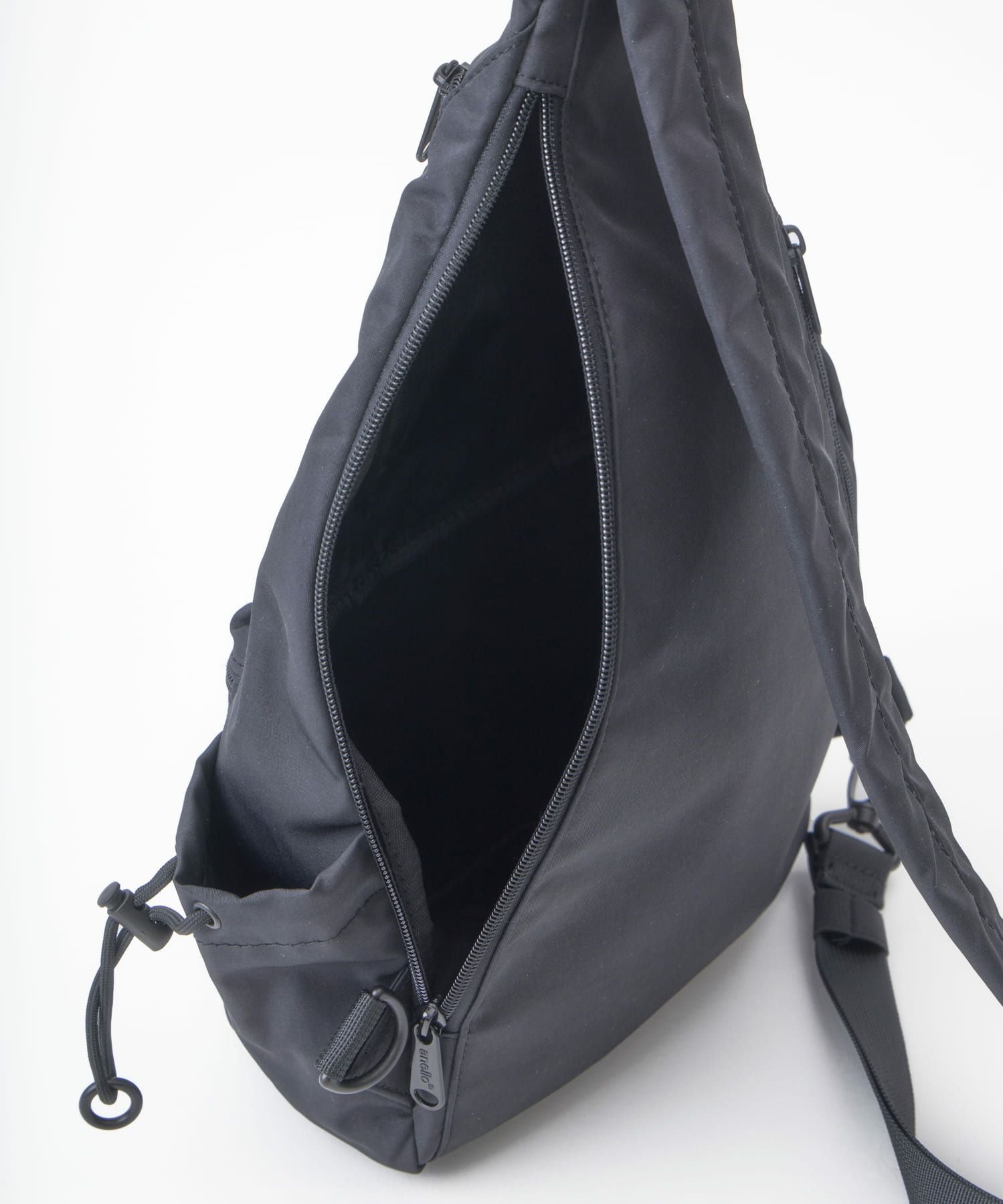 anello FIT LYRA　クロスボディ A5 軽量 両面撥水 AGB5123 ブラック