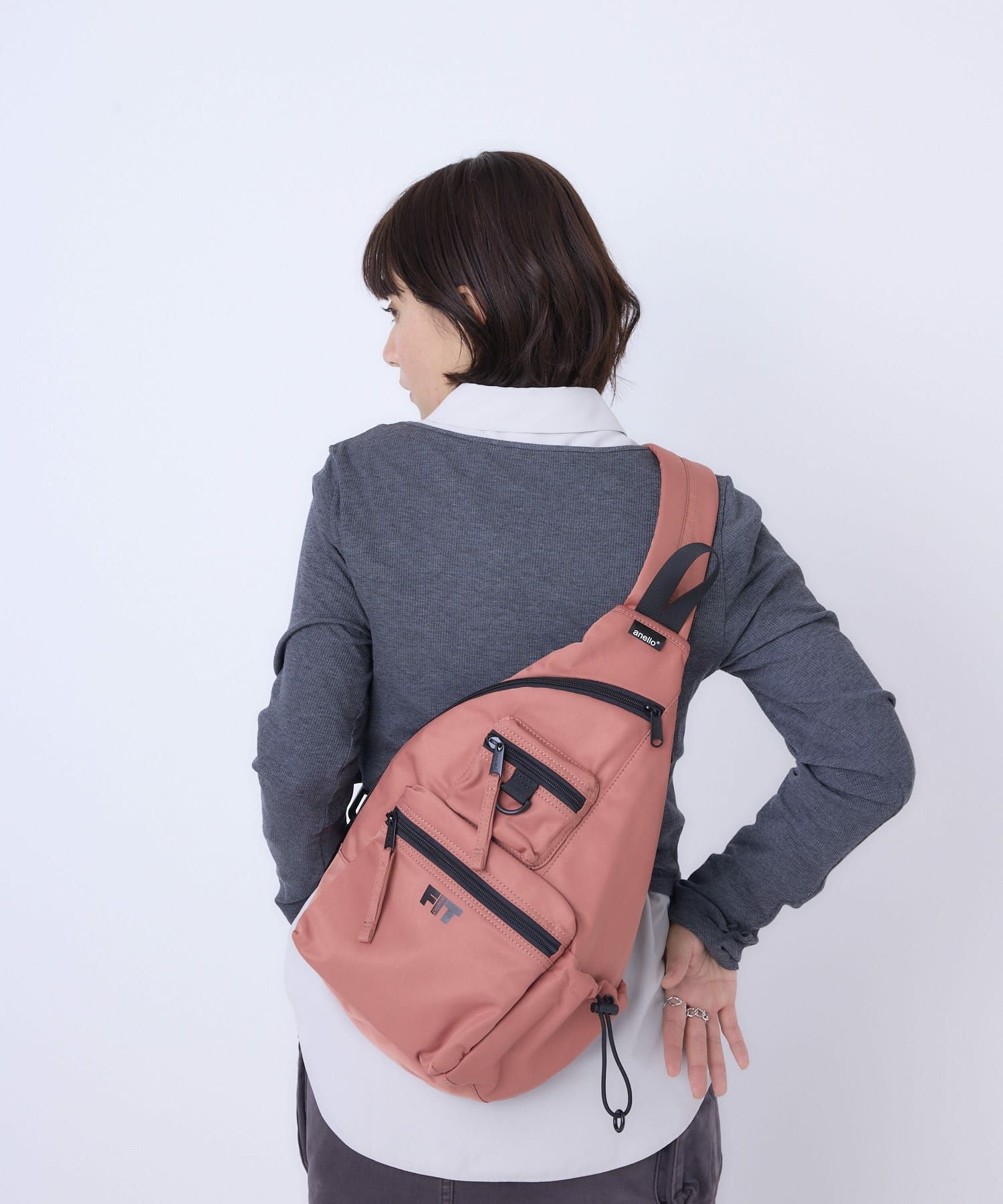 anello FIT LYRA　クロスボディ A5 軽量 両面撥水 AGB5123 コーラルピンク