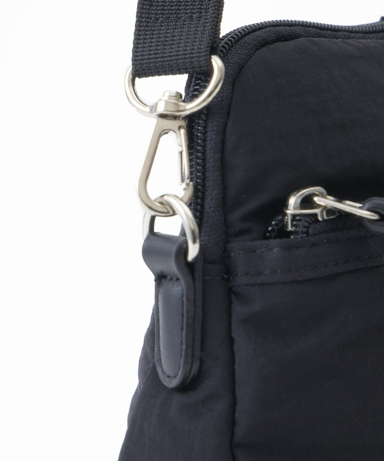 anelloGRANDE ショルダーバッグ ２WAY  撥水 軽量 ポーチ型  GHM1061 ブラック