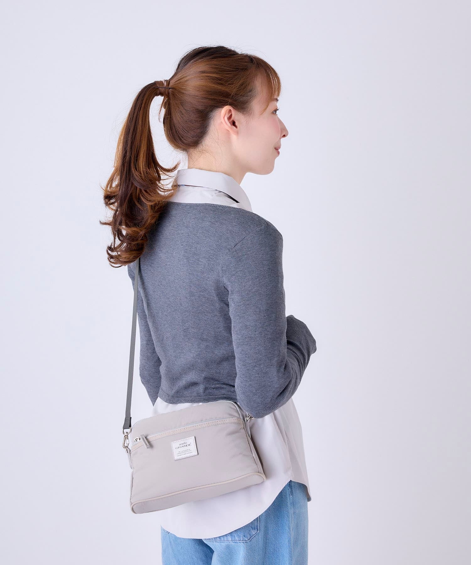 anelloGRANDE ショルダーバッグ ２WAY  撥水 軽量 ポーチ型  GHM1061