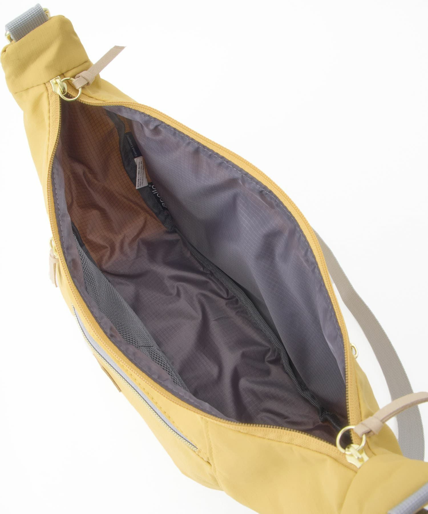 anelloGRANDE ショルダーバッグ ２WAY A5収納 軽量 撥水 RETROPOP GTM1072　マスタード