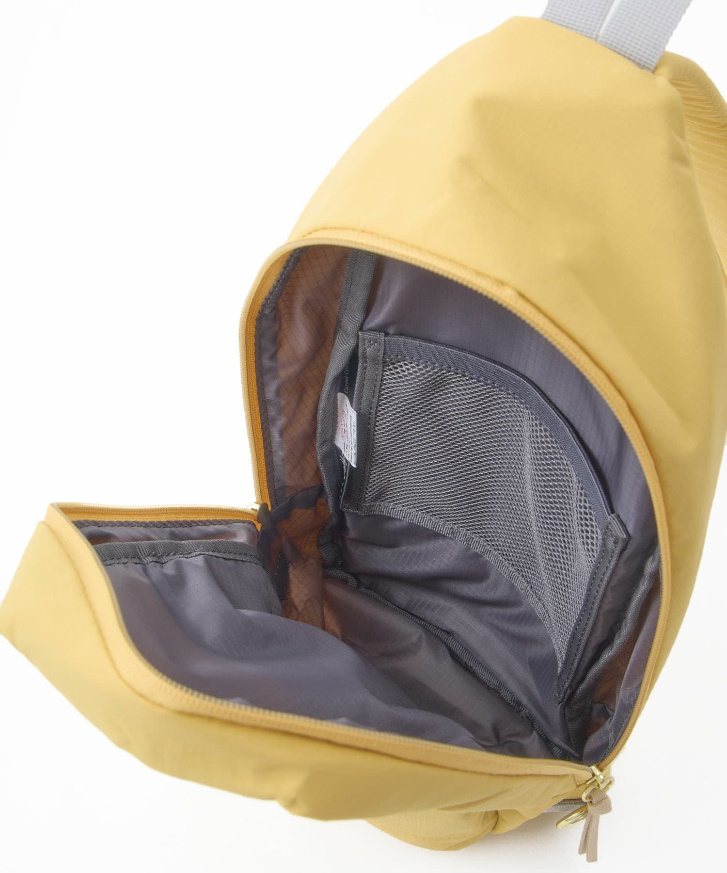 anelloGRANDE クロスボディ A５収納 軽量 撥水 RETROPOP GTM1075 マスタード