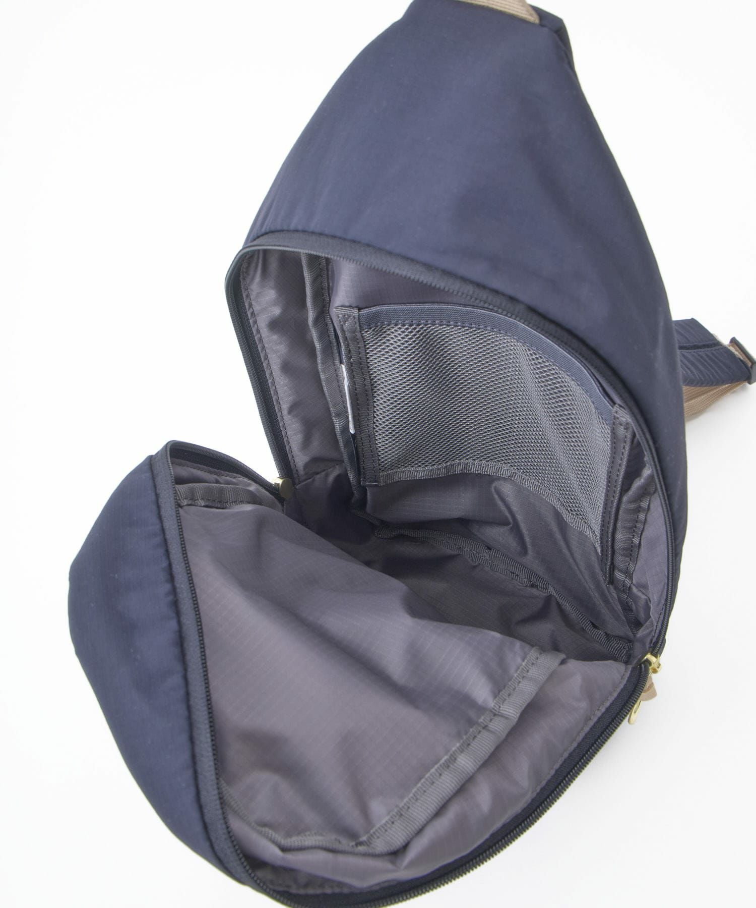 anelloGRANDE クロスボディ A５収納 軽量 撥水 RETROPOP GTM1075 ネイビー