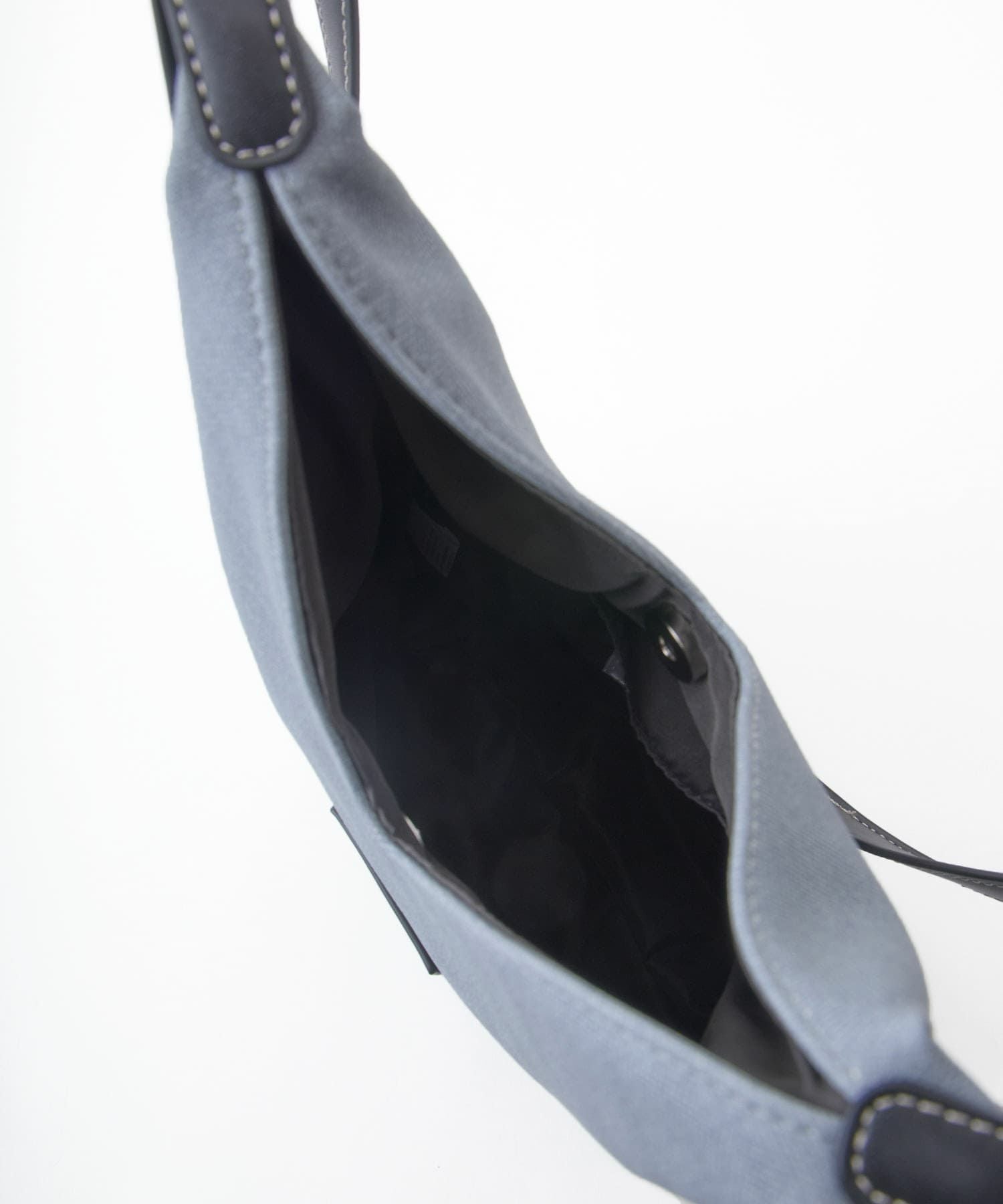 Legato Largo ショルダーバッグ V-shaped LG-X0571 配色ブルー