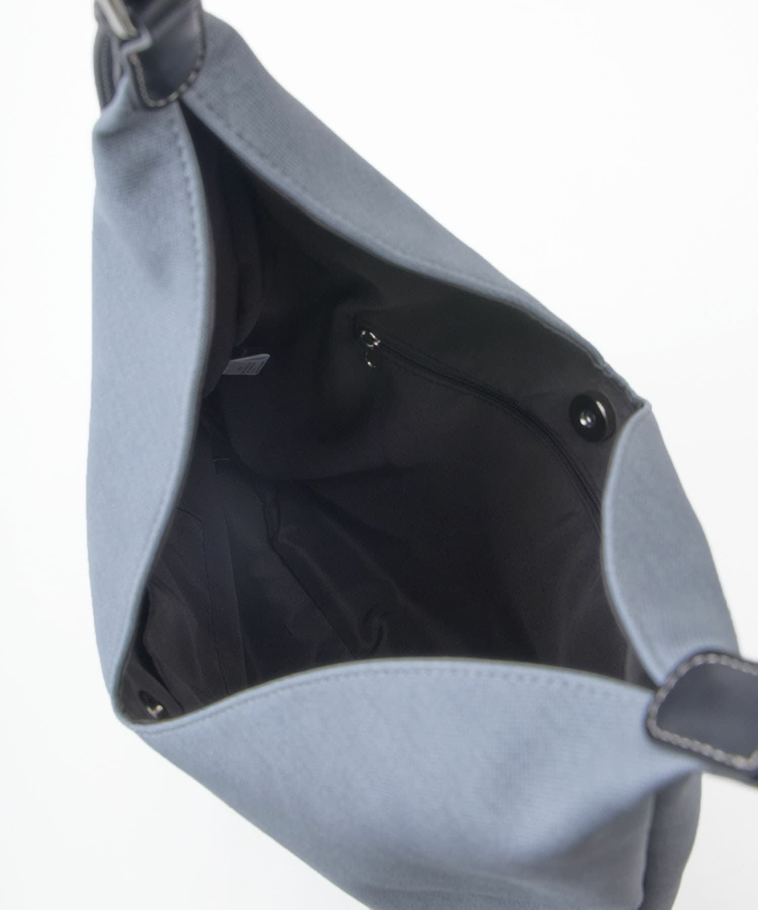 Legato Largo ショルダーバッグ A4収納 V-shaped LG-X0572 配色ブルー