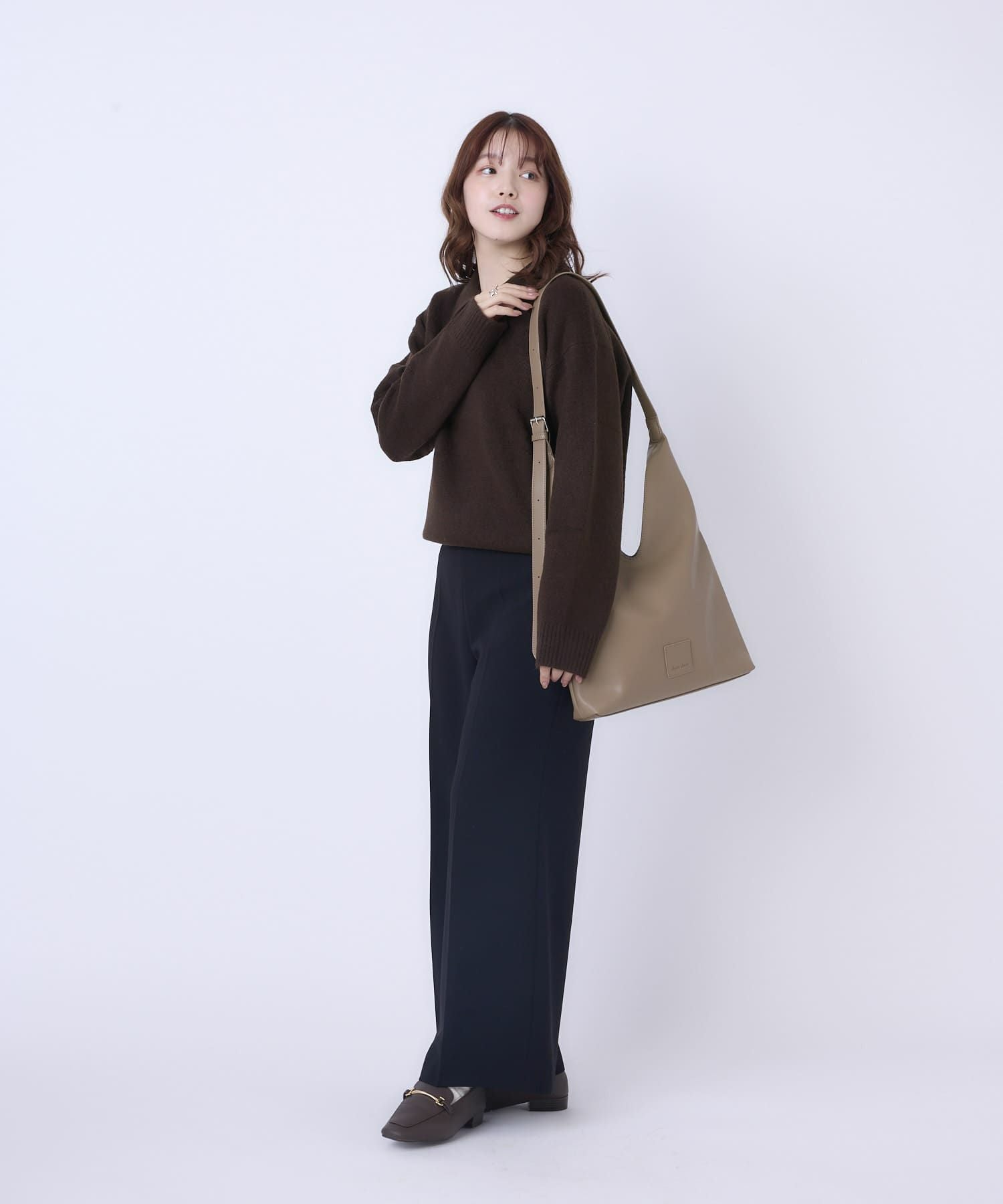 Legato Largo ショルダーバッグ A4収納 V-shaped LG-X0572 グレーベージュ