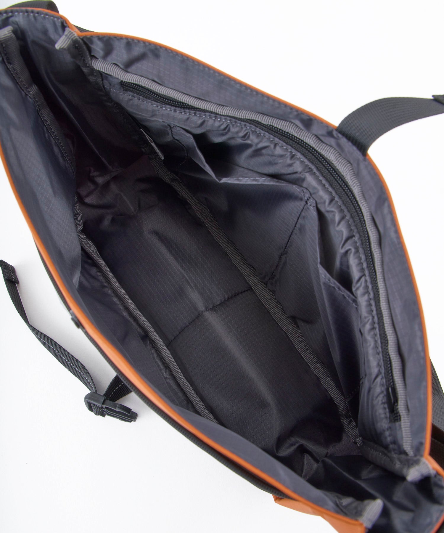 anello EXPAND PACKT エアフィットパネル ミニメッセンジャーバッグ　ショルダーバッグ　撥水機能　ATR0417　A5　キャメル
