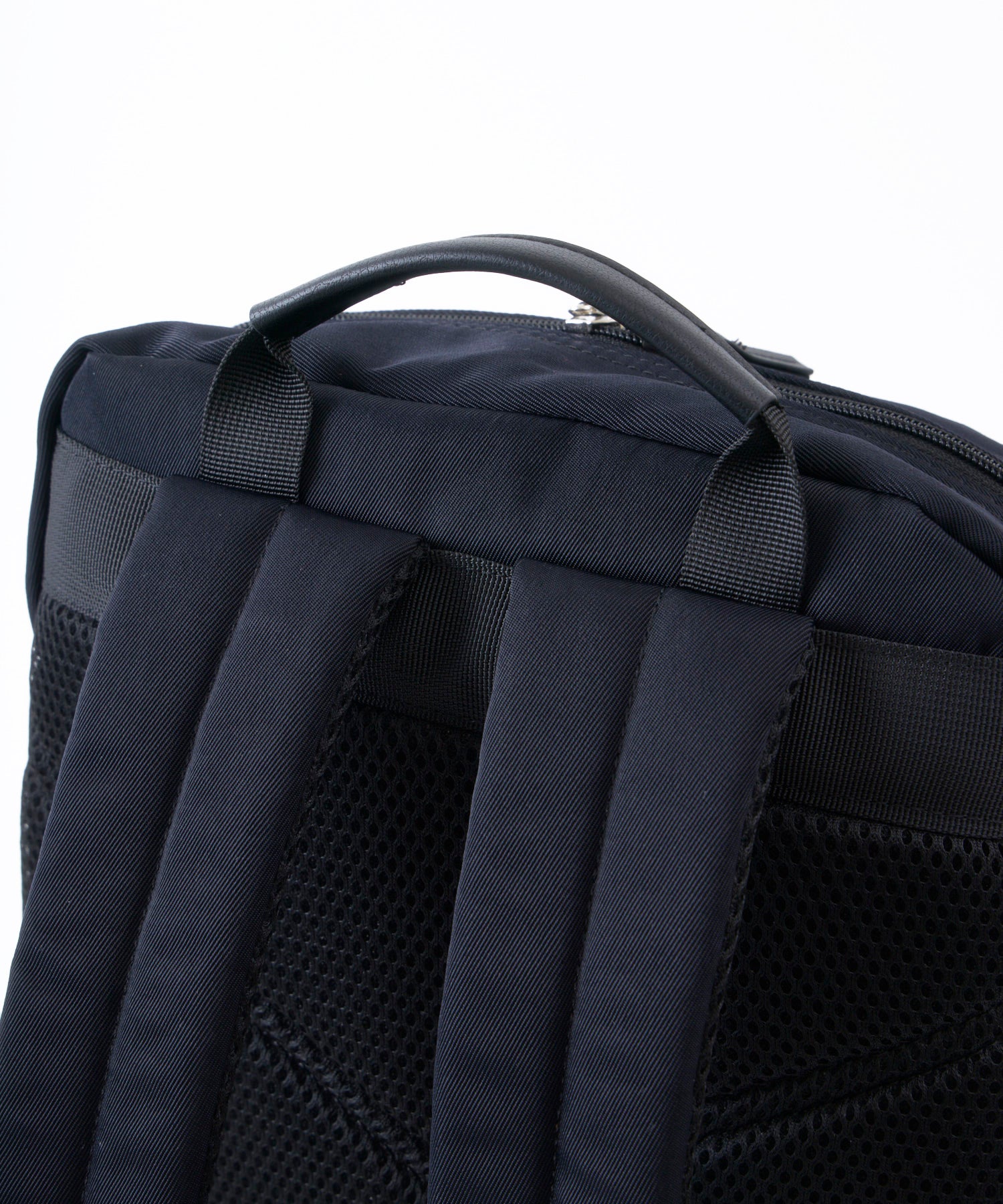 anello GRANDE 多機能デイパック ROOMY 10ポケット 20L キャリーオンテープ　セキュリティポケット　底鋲　GTM1103