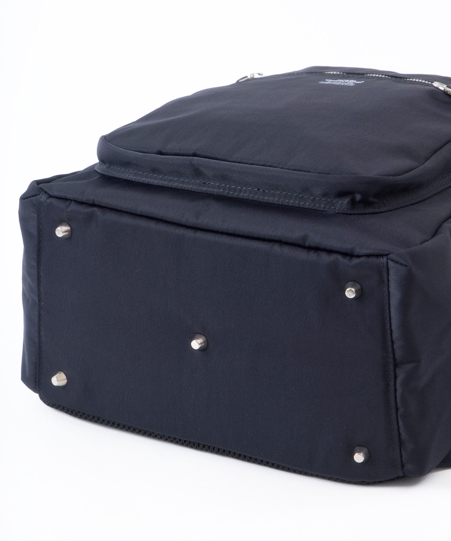 anello GRANDE 多機能デイパック ROOMY 10ポケット 20L キャリーオンテープ　セキュリティポケット　底鋲　GTM1103