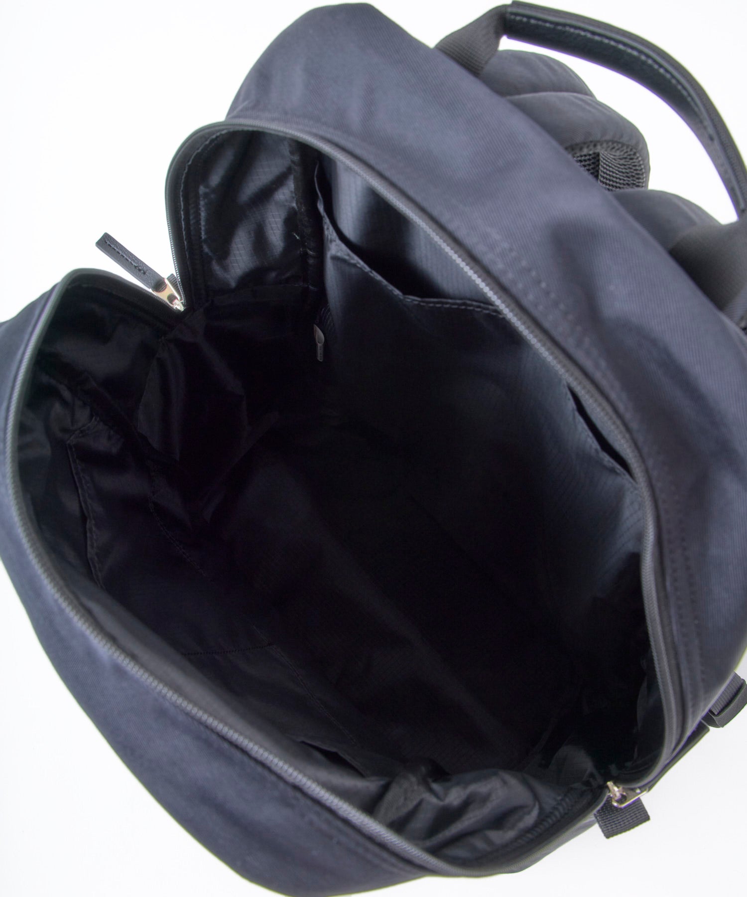 anello GRANDE 多機能デイパック ROOMY 10ポケット 20L キャリーオンテープ　セキュリティポケット　底鋲　GTM1103　ブラック