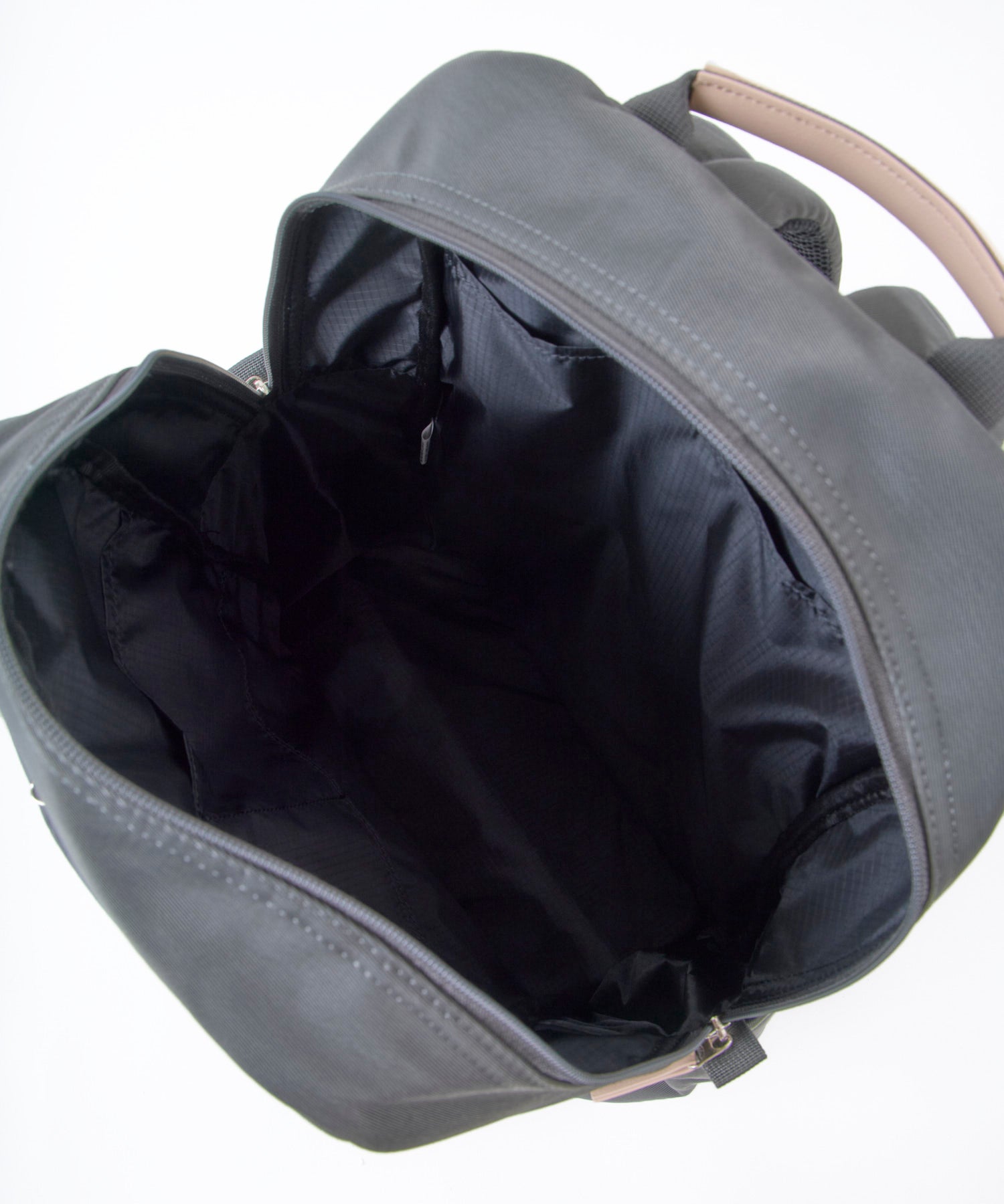 anello GRANDE 多機能デイパック ROOMY 10ポケット 20L キャリーオンテープ　セキュリティポケット　底鋲　GTM1103　グレー