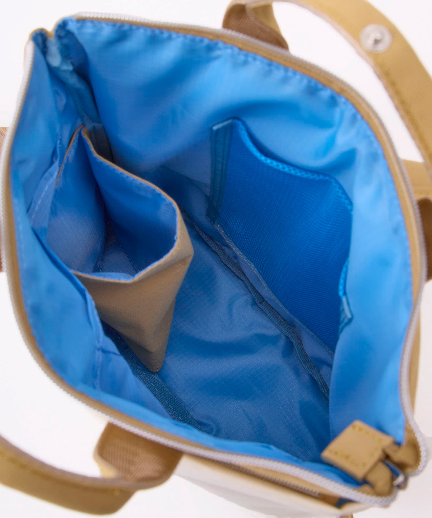 Legart　Largo　リュック　バックパック　A5対応　両面撥水　LH-D1444　保冷機能　前面ポケット　多収納　もっとおさんぽBAG　配色ベージュ