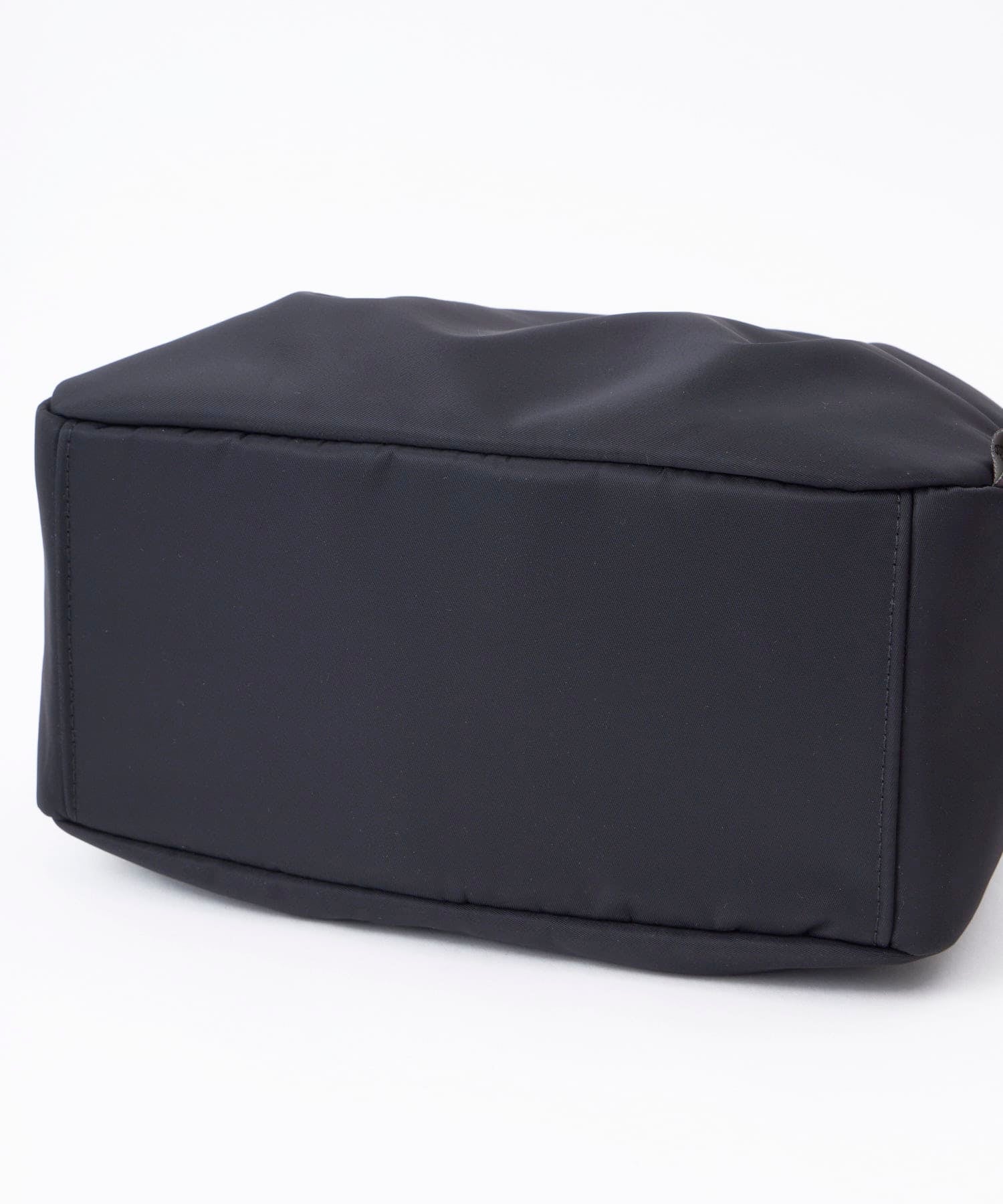 Legart Largo　ショルダーバッグ　ミドルボストンバッグ　肩楽　２wayショルダーバッグ　撥水加工　多収納　ショルダーパッド付き　LH-L0154