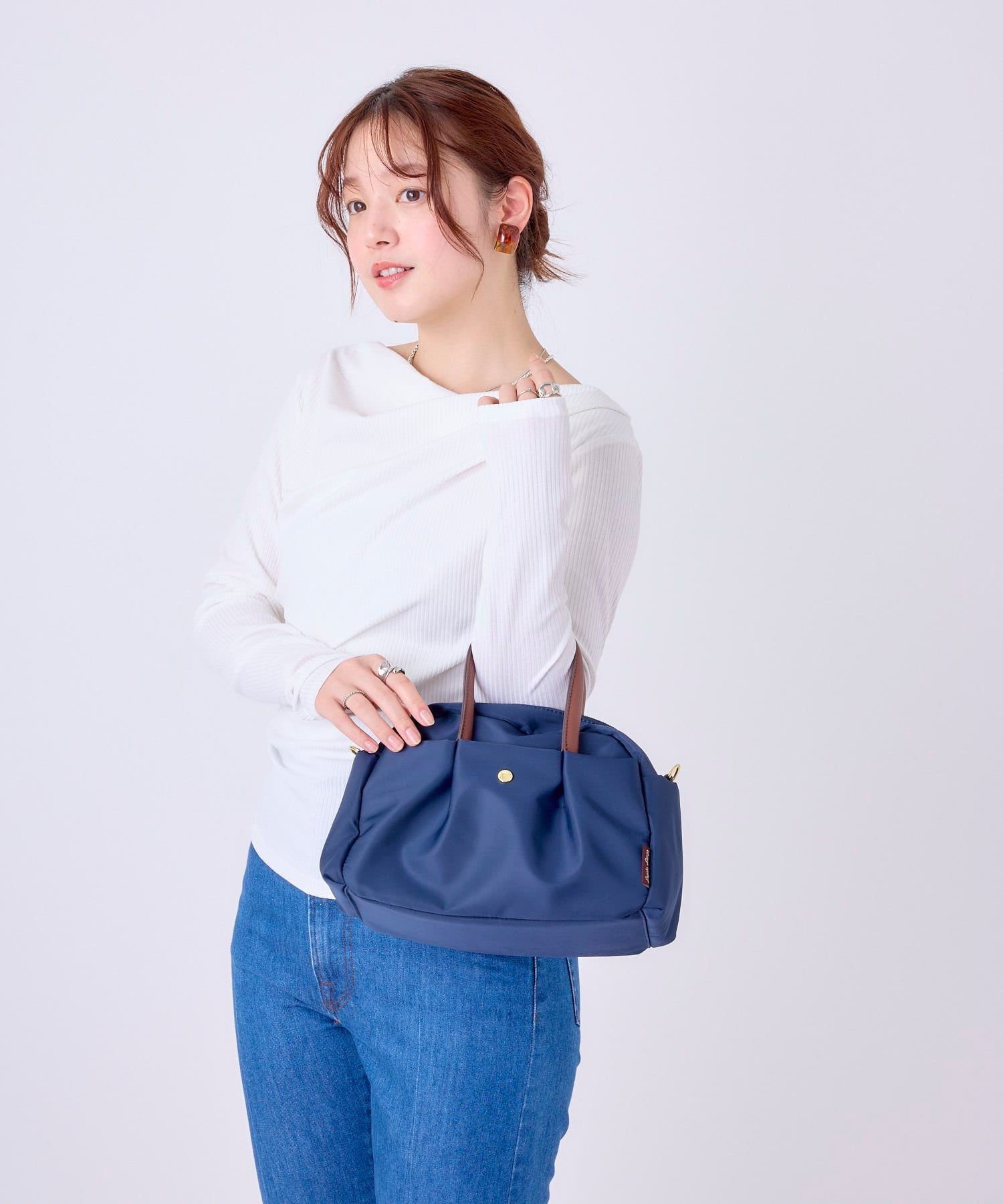 Legart Largo　ショルダーバッグ　ミドルボストンバッグ　肩楽　２wayショルダーバッグ　撥水加工　多収納　ショルダーパッド付き　LH-L0154