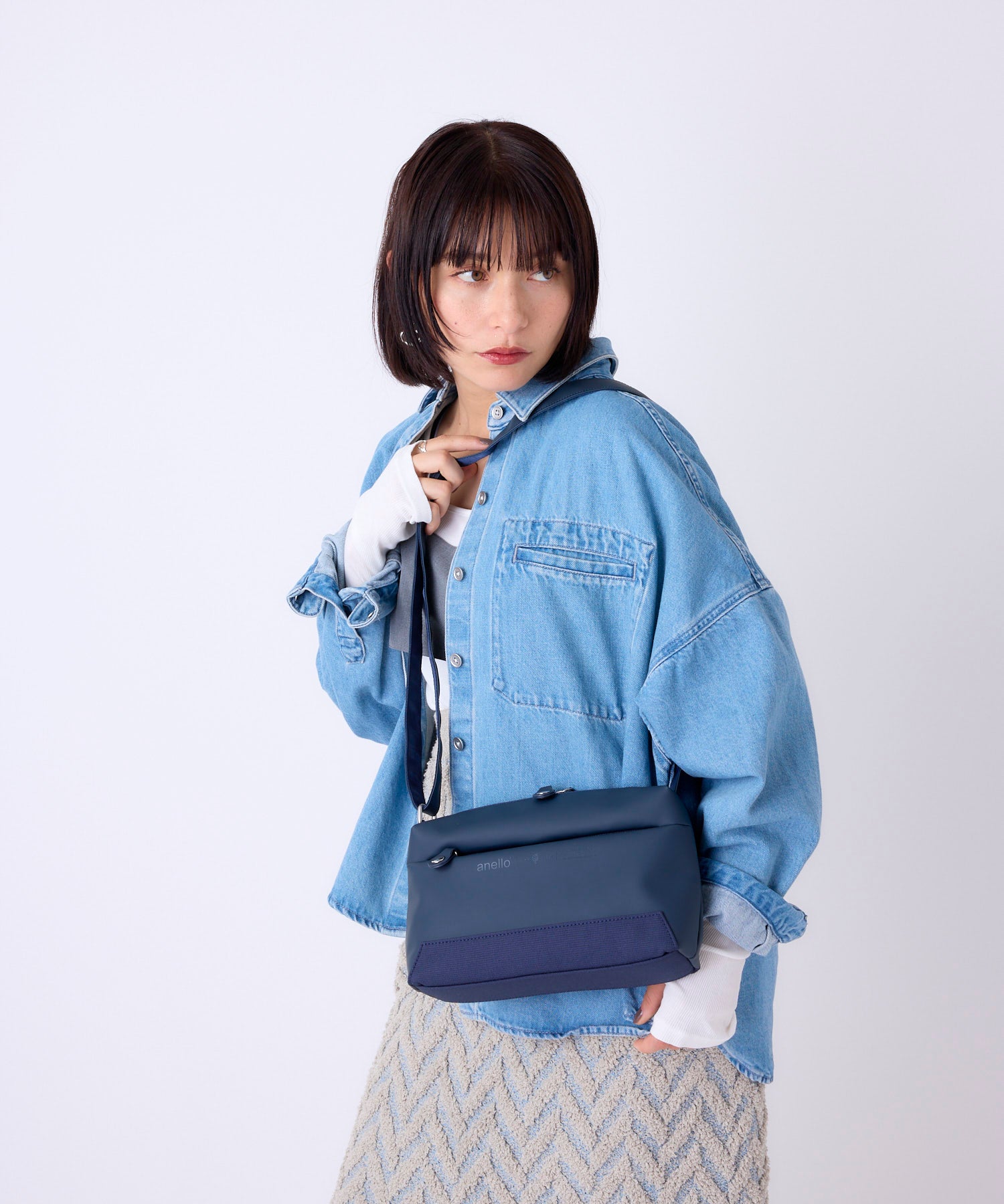 anello ミニショルダーバッグ SEEK AGB5083 ジェンダーレス A5 耐水 前面ポケット付き　お出かけバッグ