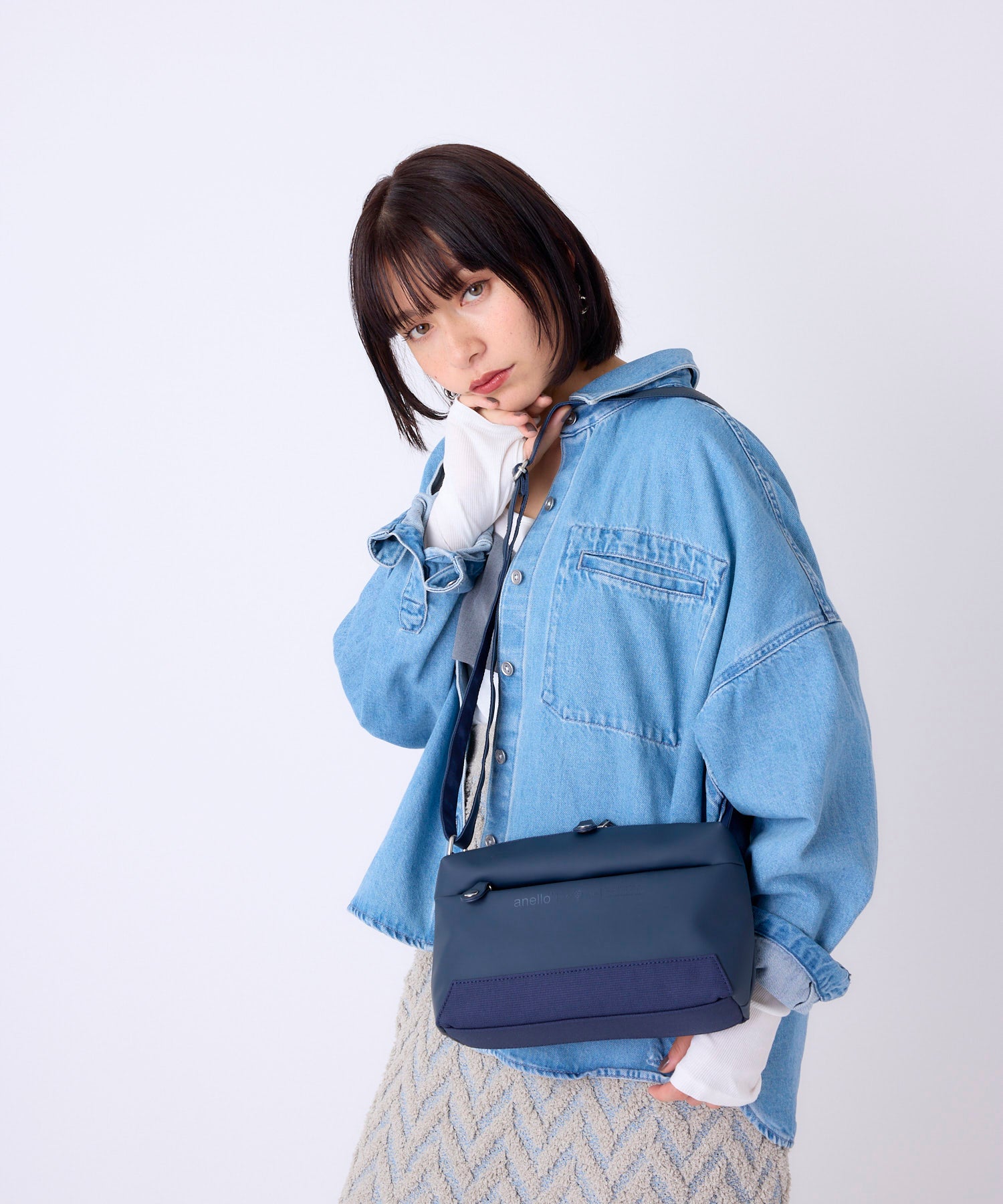 anello ミニショルダーバッグ SEEK AGB5083 ジェンダーレス A5 耐水 前面ポケット付き　お出かけバッグ