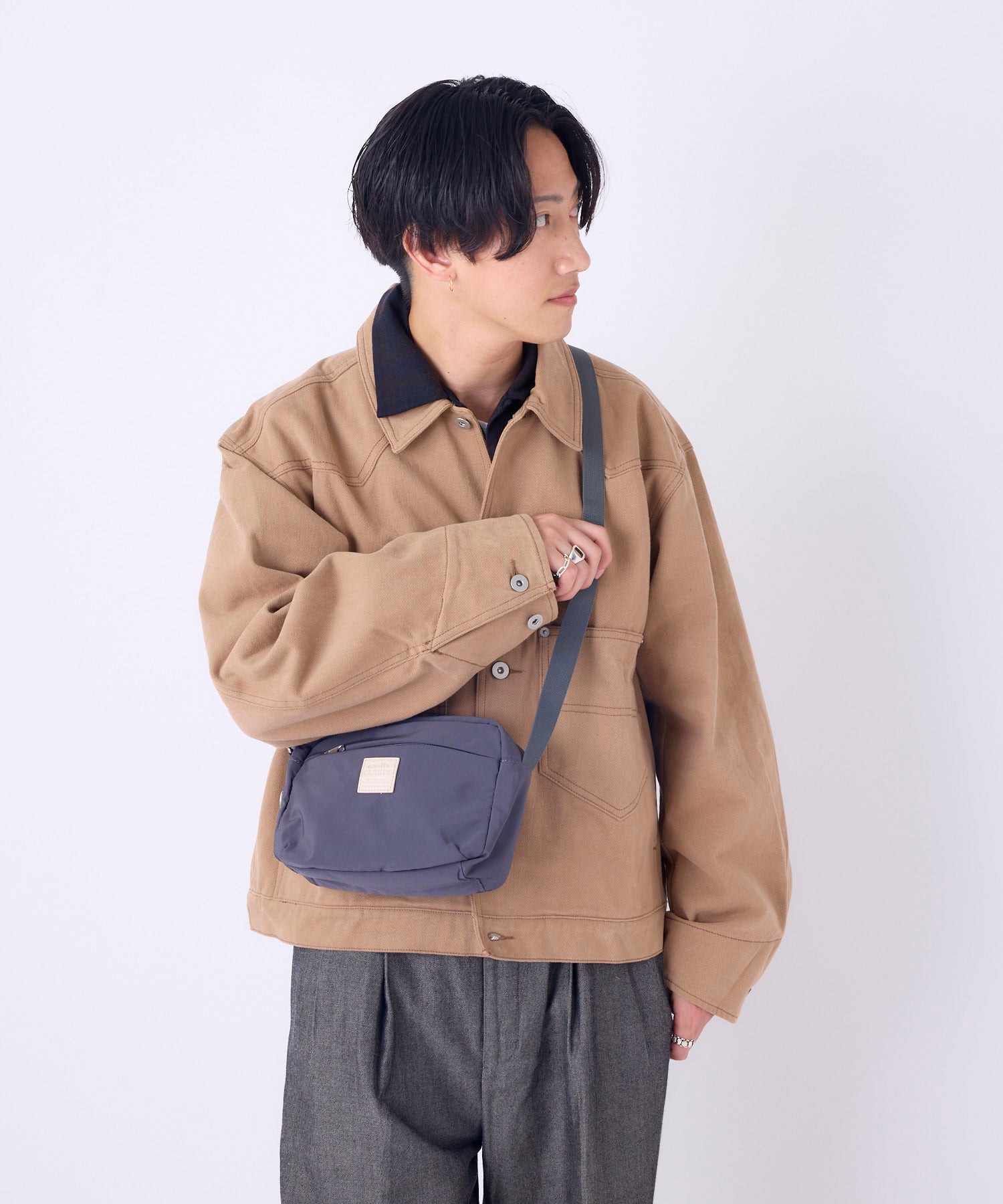 anello GRANDE ミニショルダーバッグ　撥水加工　GGM1122　軽量　サブバッグ　Dカン付き　差し色　ＣＡＮＤＹ　グレー