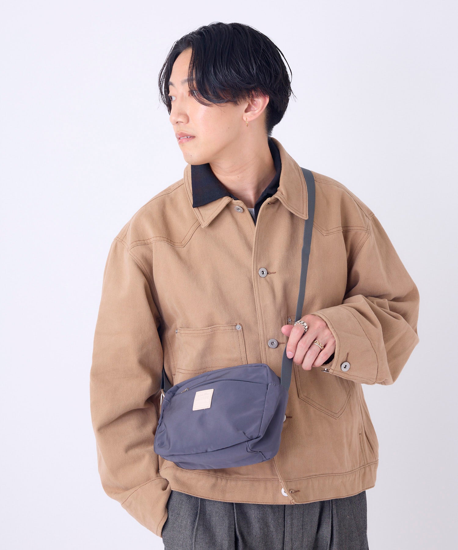 anello GRANDE ミニショルダーバッグ　撥水加工　GGM1122　軽量　サブバッグ　Dカン付き　差し色　ＣＡＮＤＹ　グレー