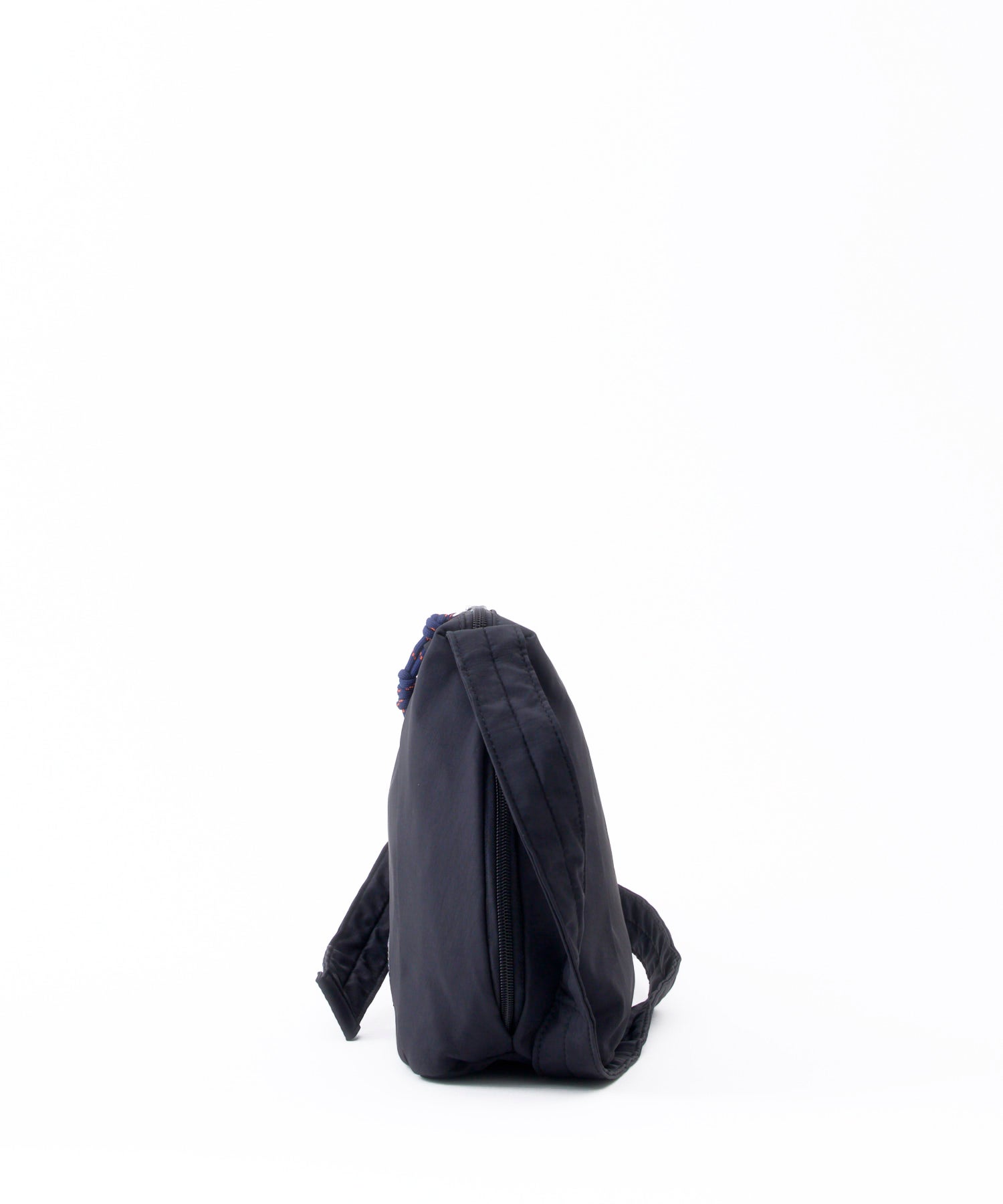 Legart Largo ショルダーバッグ PULL CHARM LG-W0211 A5 撥水加工 ペットボトル収納 お出かけバッグ　チャーム