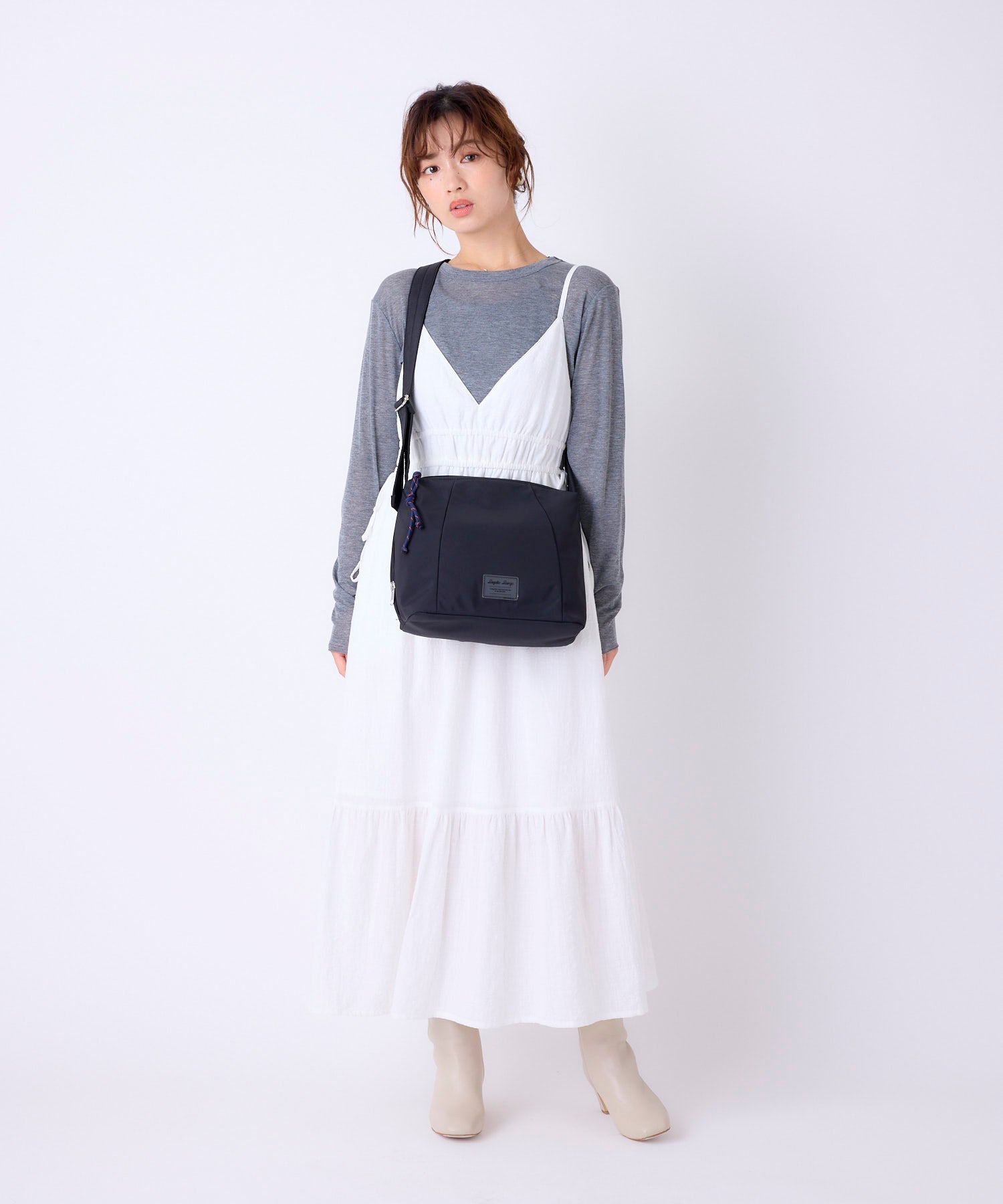 Legart Largo ショルダーバッグ PULL CHARM LG-W0211 A5 撥水加工 ペットボトル収納 お出かけバッグ　チャーム