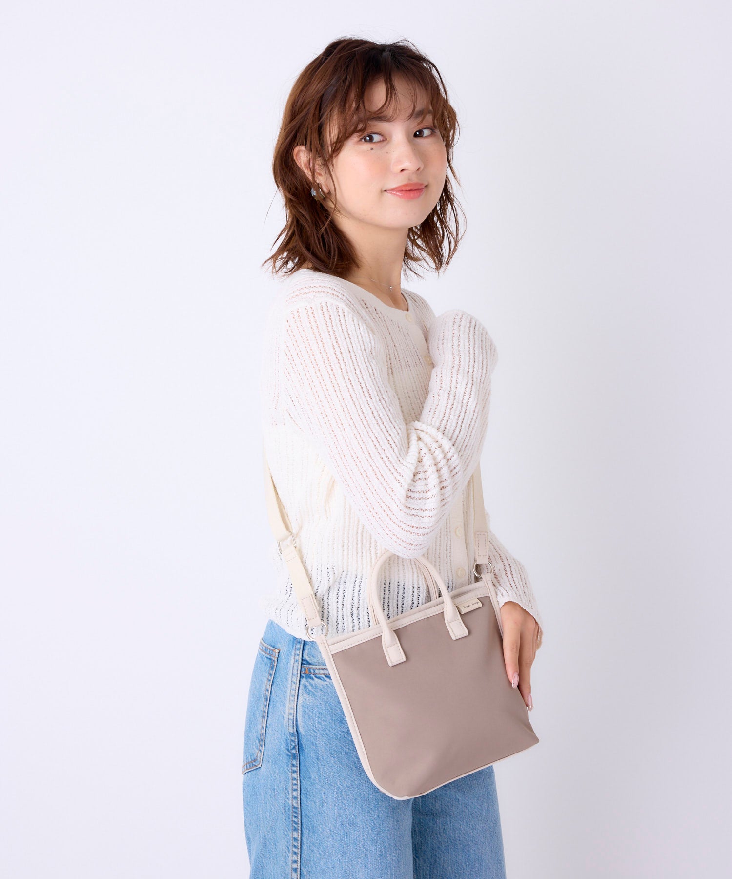 Legart Largo ミニショルダーバッグ Sunny Frame LH-D1611 パイピングデザイン 撥水 メッシュポケット カジュアル　コンパクト