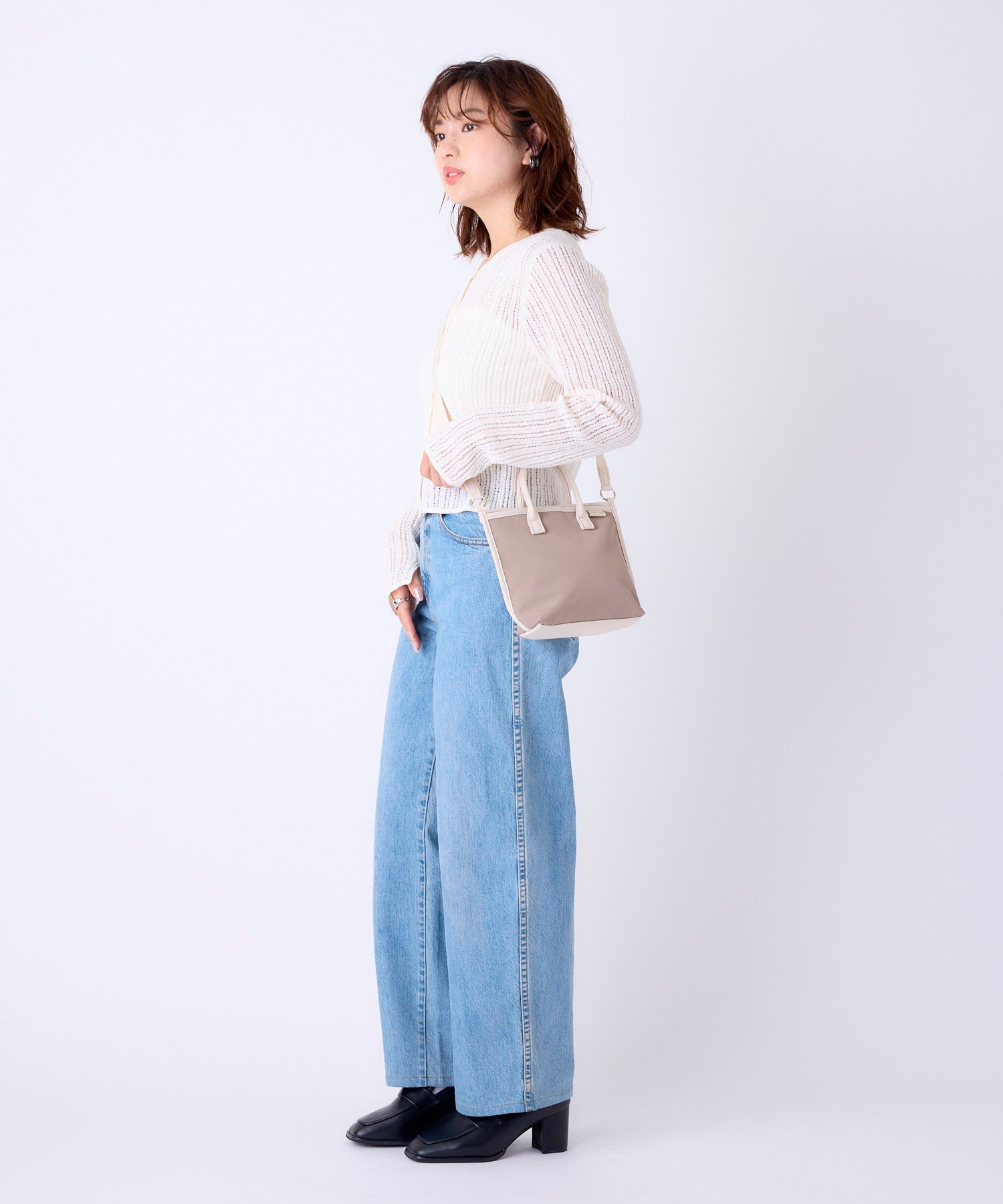 Legart Largo ミニショルダーバッグ Sunny Frame LH-D1611 パイピングデザイン 撥水 メッシュポケット カジュアル　コンパクト