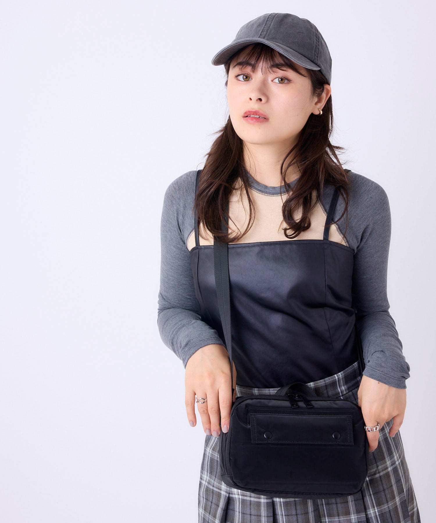 AIR0453 クロスオーバー ショルダーバッグ クッション性 耐水 軽量 アネロ anello