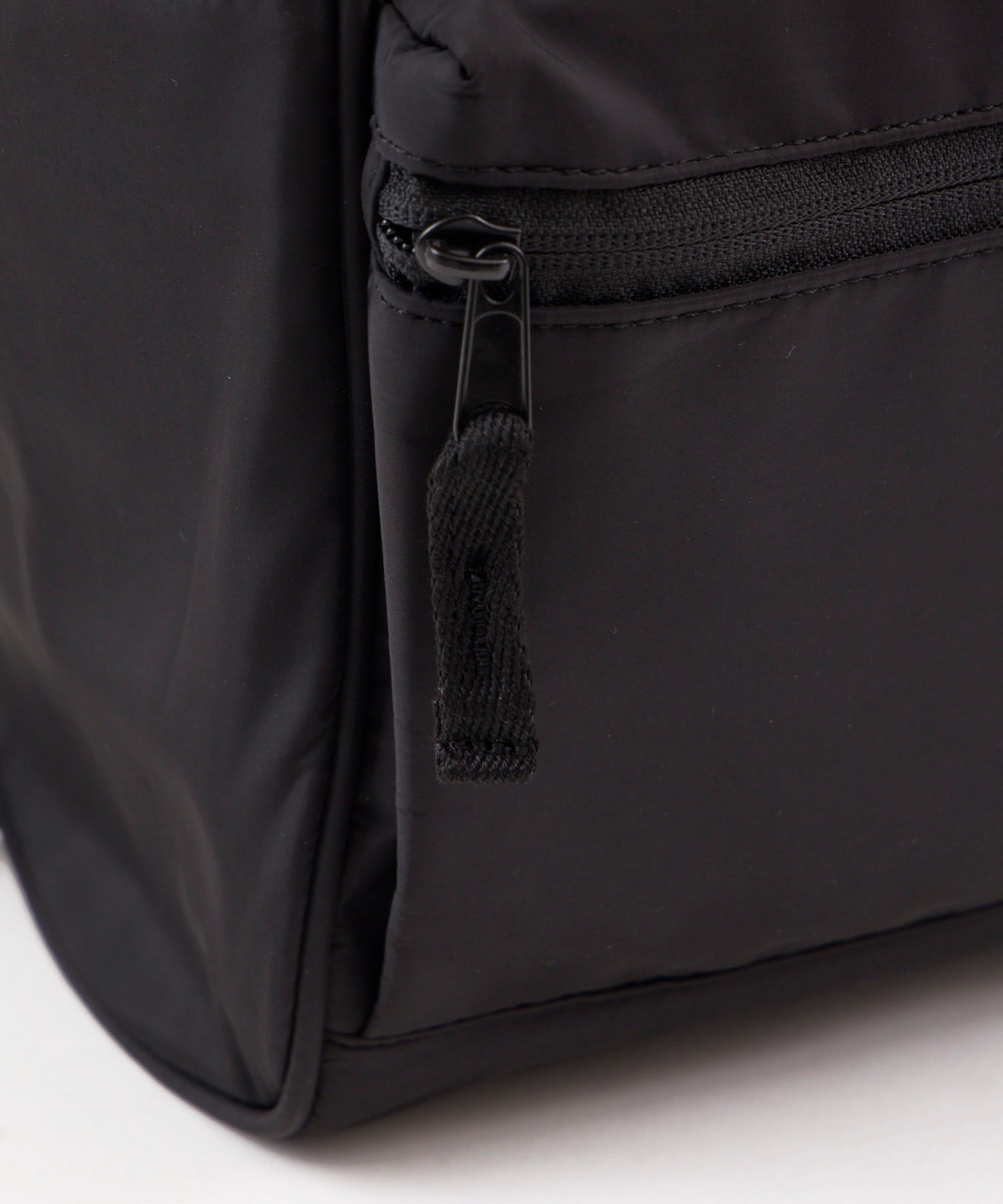 anello アネロ NATIVE CROSSBOTTLE 口金リュック A4 撥水 キャリーオンテープ PC収納可能 10L ATB5194 デリバー