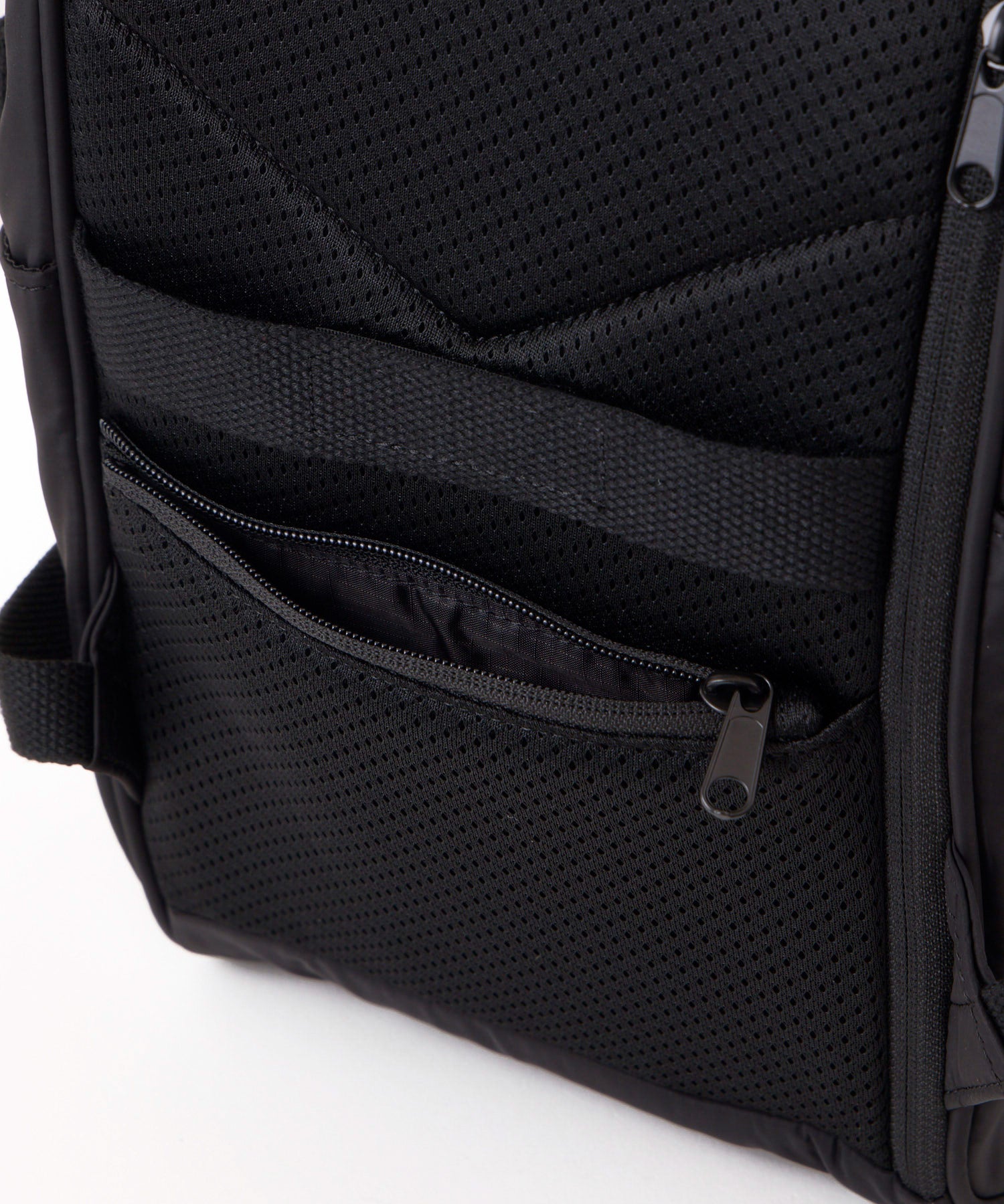 anello アネロ NATIVE CROSSBOTTLE 口金リュック A4 撥水 キャリーオンテープ PC収納可能 10L ATB5194 デリバー