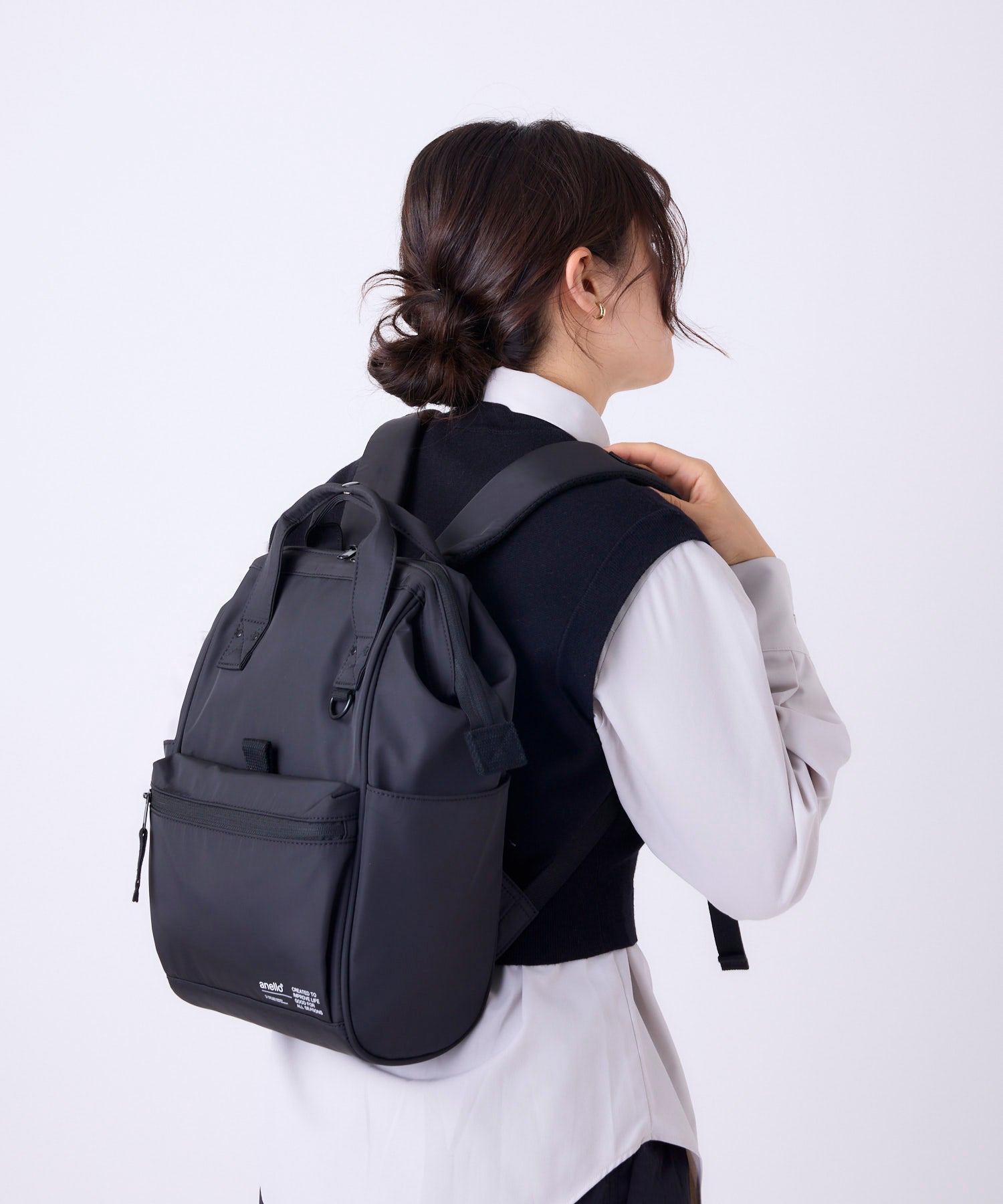 anello アネロ NATIVE CROSSBOTTLE 口金リュック A4 撥水 キャリーオンテープ PC収納可能 10L ATB5194 デリバー