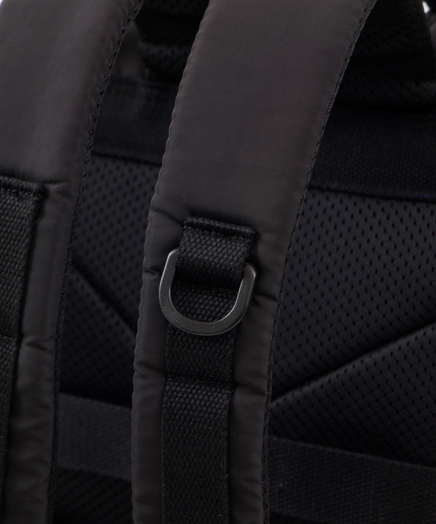 anello アネロ NATIVE CROSSBOTTLE 口金リュック デリバー A4 PC収納可能 キャリーオンテープ 18L 撥水