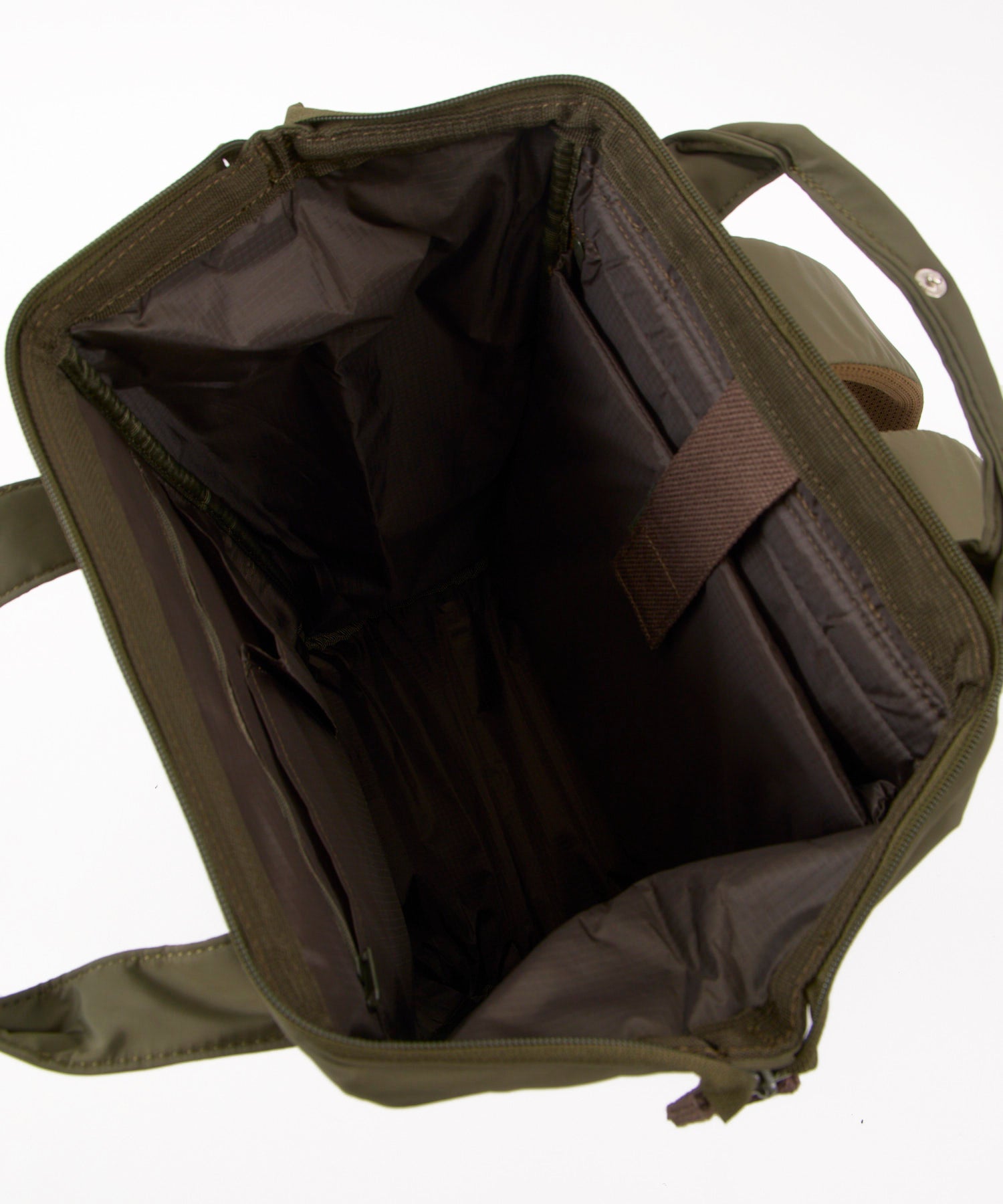 anello アネロ NATIVE CROSSBOTTLE 口金リュック デリバー A4 PC収納可能 キャリーオンテープ 18L 撥水 ダークオリーブ