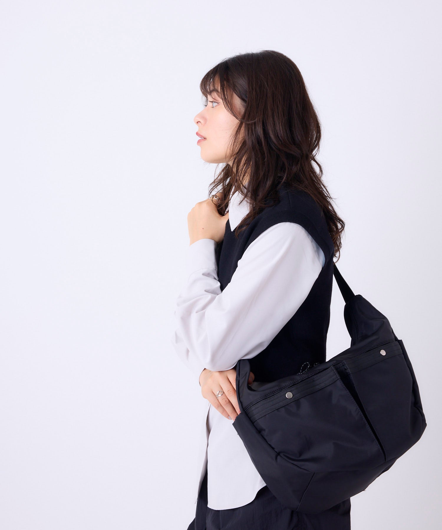anello アネロ FIT ラウンドショルダーバッグ A4 撥水 軽量 ユニセックス お出かけバッグ デイライト ATR0444