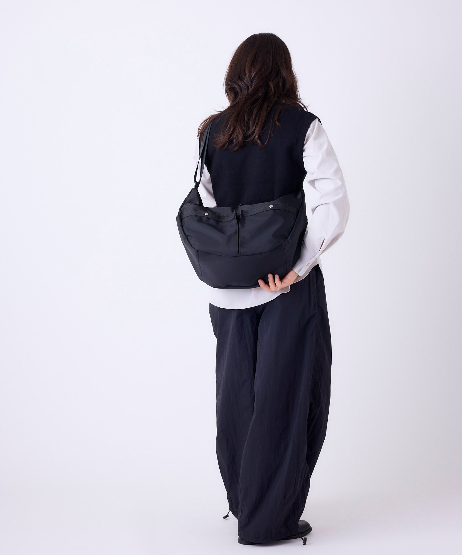 anello アネロ FIT ラウンドショルダーバッグ A4 撥水 軽量 ユニセックス お出かけバッグ デイライト ATR0444