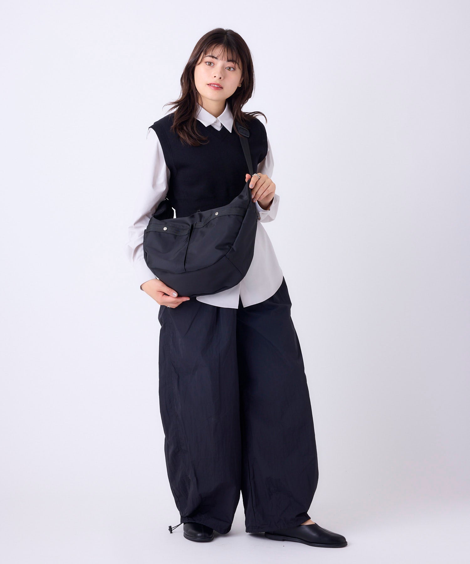 anello アネロ FIT ラウンドショルダーバッグ A4 撥水 軽量 ユニセックス お出かけバッグ デイライト ATR0444
