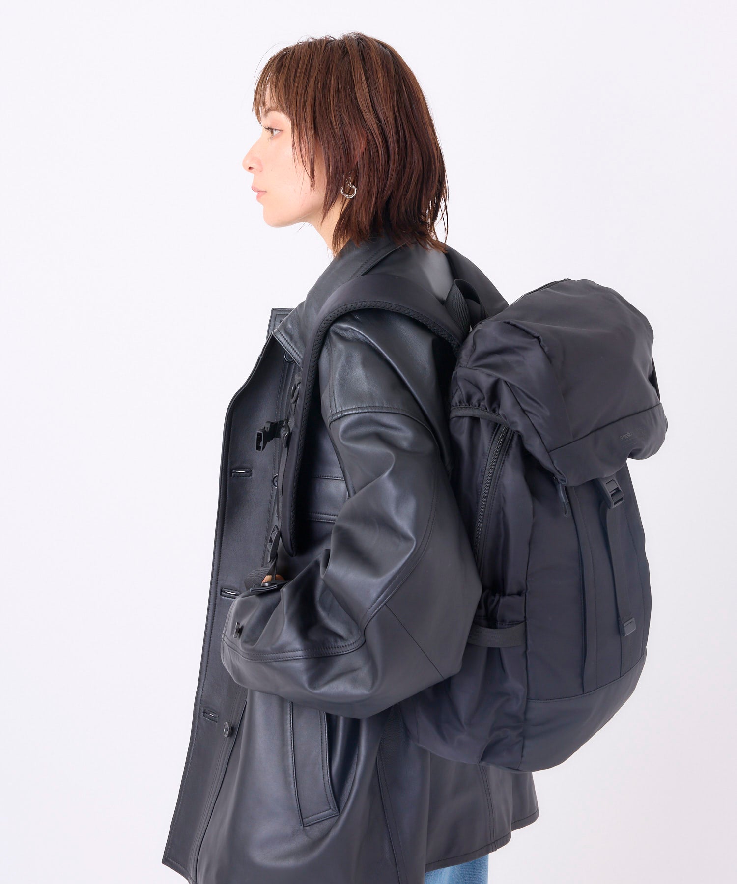 ASB011 リュック フラップ付き 公式 anello Cliente 軽量 撥水 Ａ4 15インチ収納可能 キャリーオンテープ
