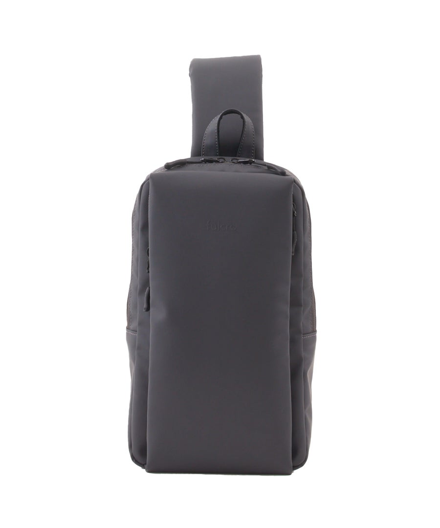 fulcro フルクロ クロスボディバッグ A5 耐水 メンズバッグ ペットボトル収納可能 シンプル Explorer カーム fit-5001 ダークグレー