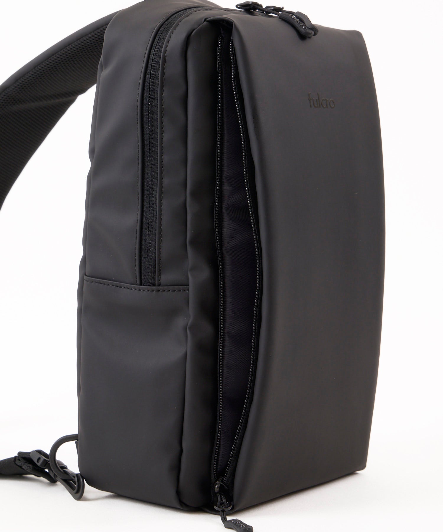 fulcro フルクロ クロスボディバッグ A5 耐水 メンズバッグ ペットボトル収納可能 シンプル Explorer カーム fit-5001