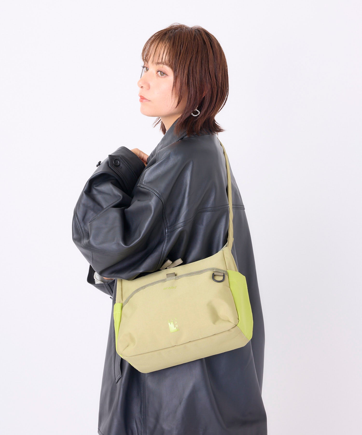 anello アネロ EXPAND ショルダーバッグ A5 撥水 ユニセックス シーズンレス カジュアル ヒル ATR0493 グリーン