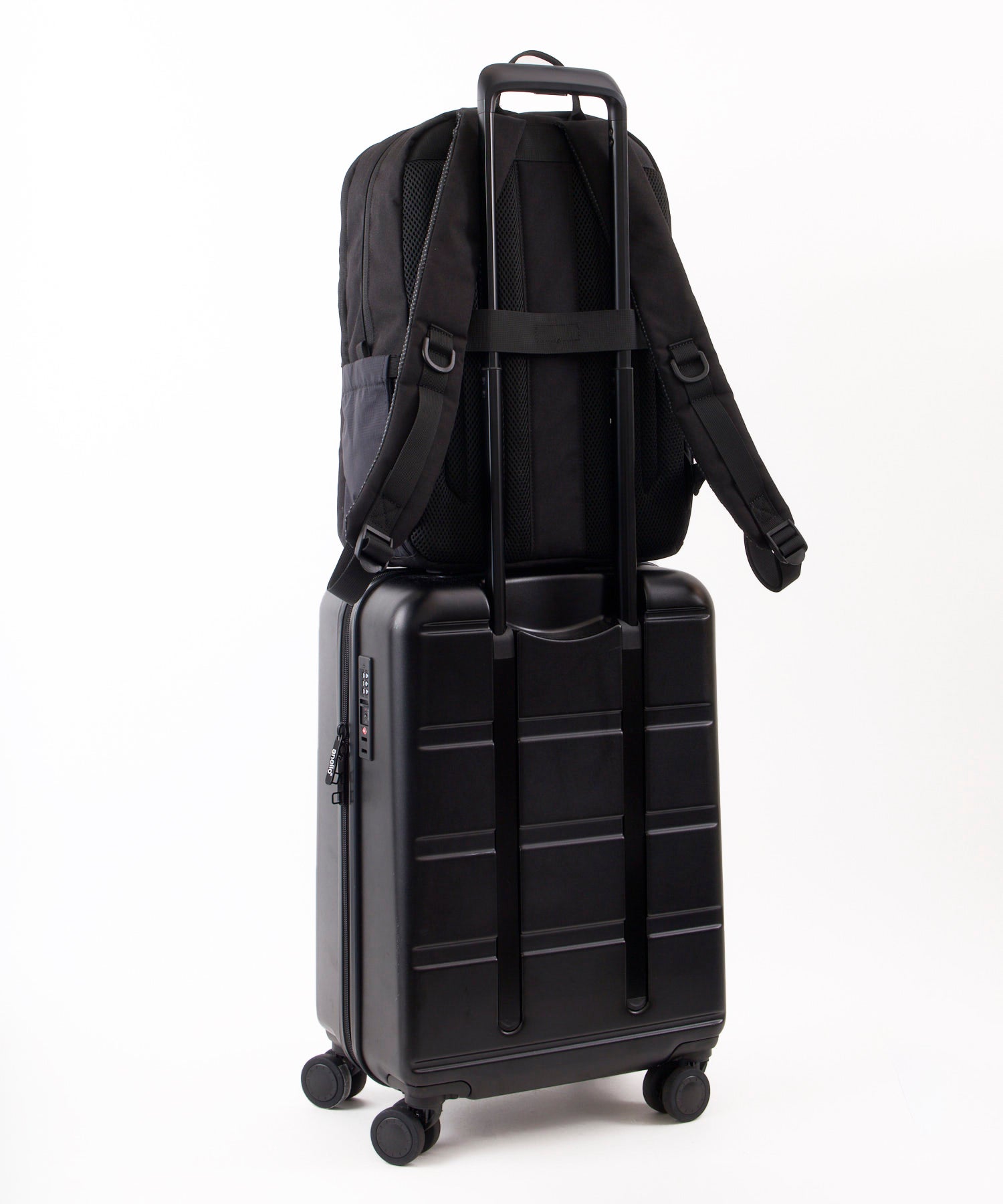 anello アネロ EXPAND バックパック 撥水 A4 大容量 20L ユニセックス お出かけバッグ 旅行バッグ キャリーオンテープ PC収納 ヒル ATR0495 